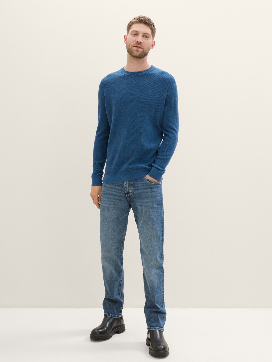 Strickpullover aus Baumwolle - dark teal melange - Model-Vorderansicht