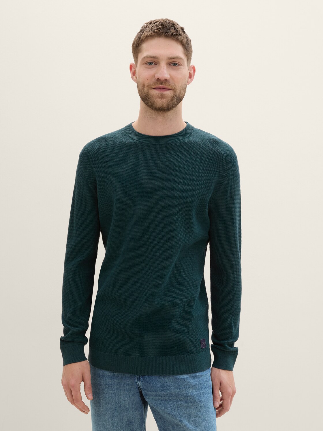 Strickpullover aus Baumwolle - dark tree green melange - Ausschnitt Model-Vorderansicht