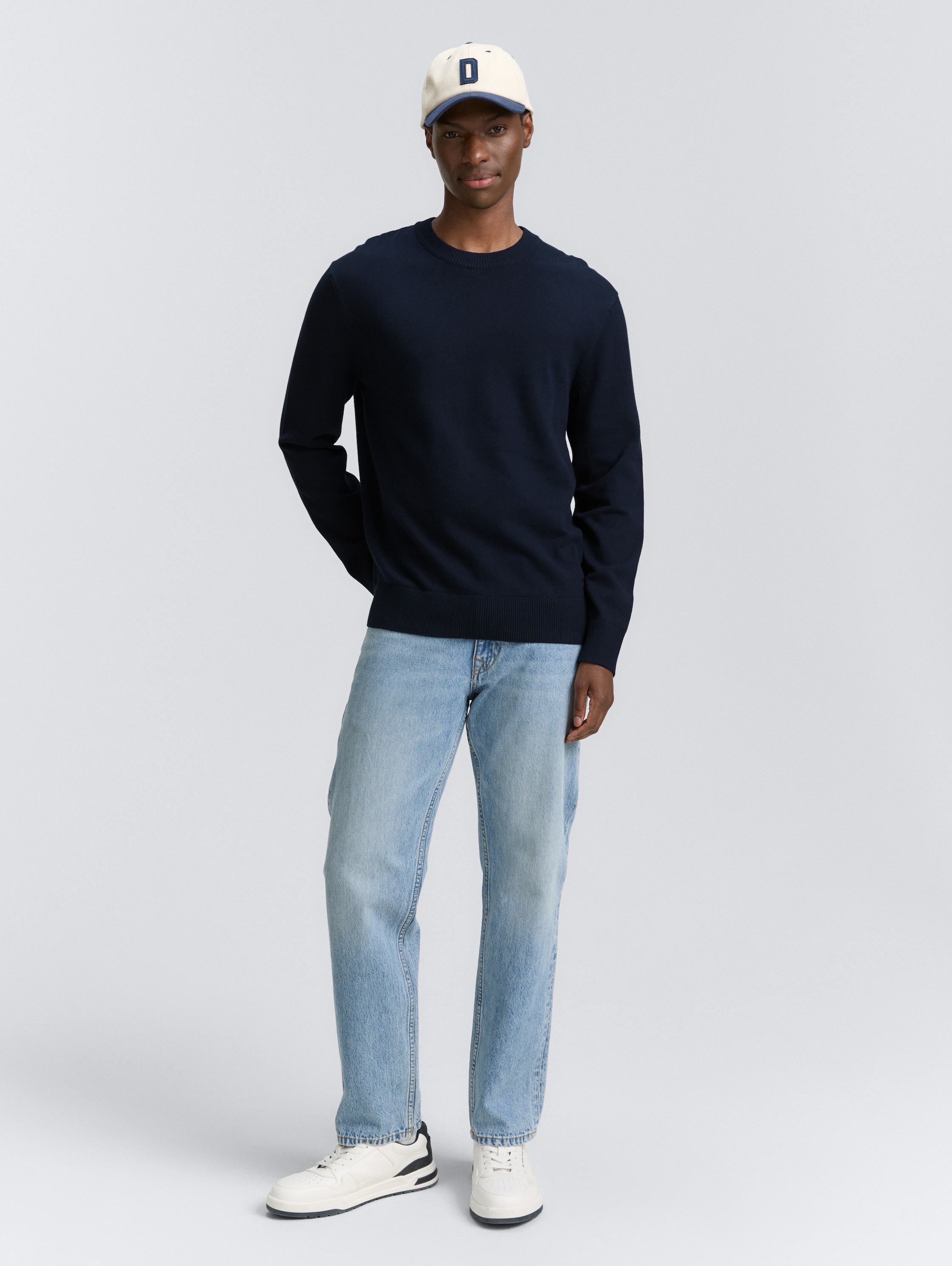 Pull basique en coton tricoté - dark navy - Vue de face du modèle