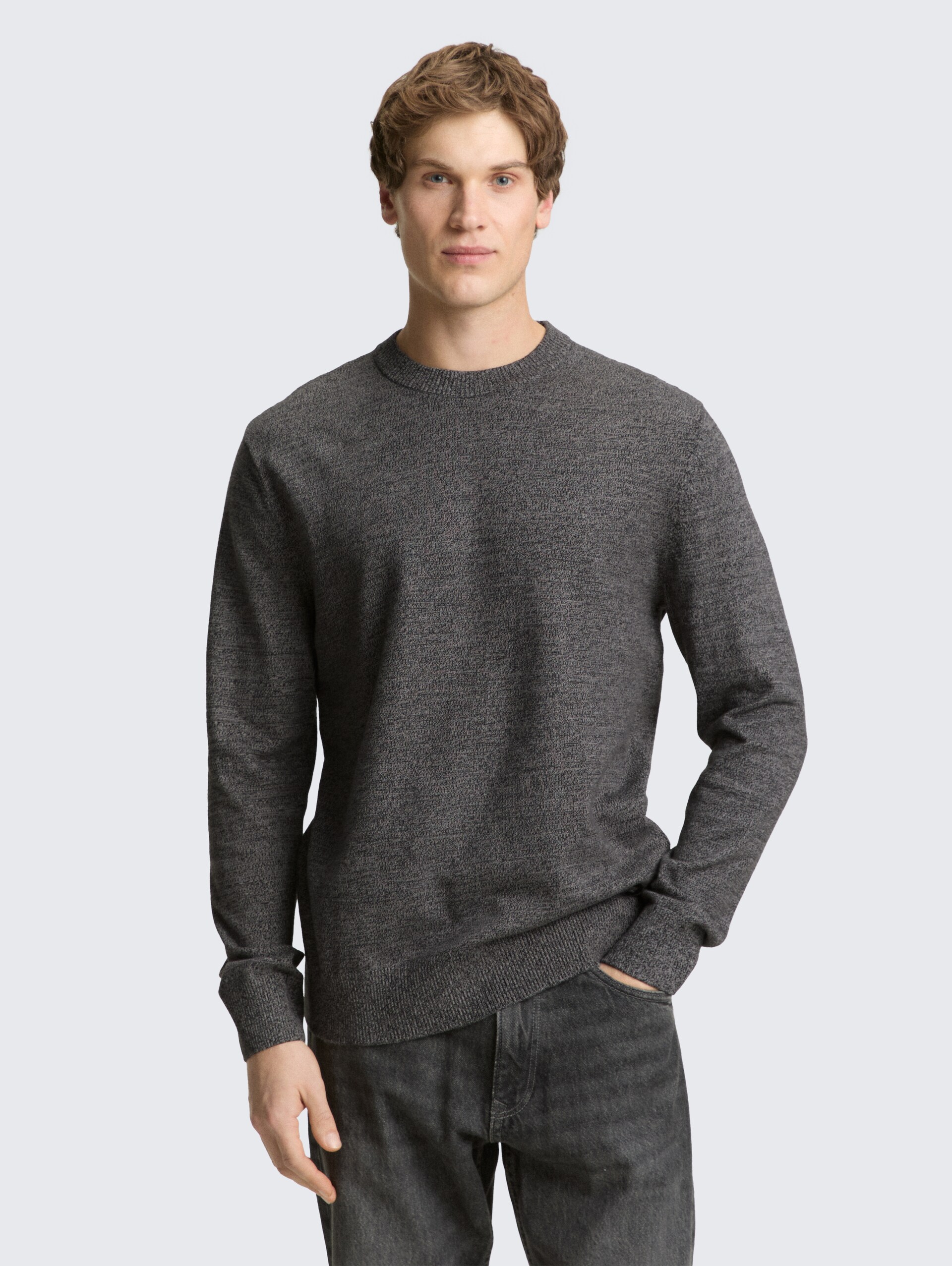 Basic Strickpullover aus Baumwolle - grey tonal mouline - Ausschnitt Model-Vorderansicht