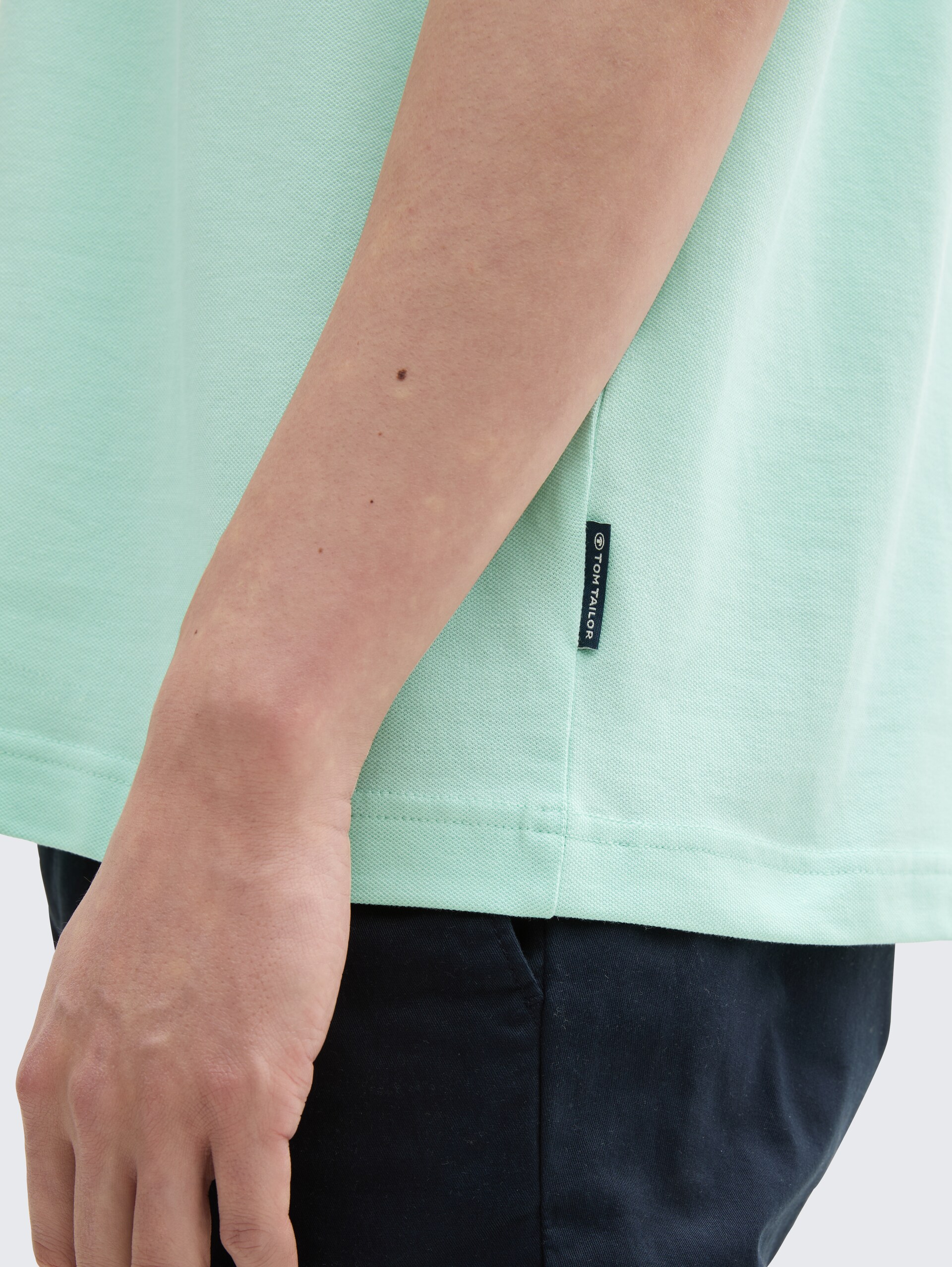 Piqué T-Shirt mit Stretch - bright mint green - Detail-Model-Ansicht