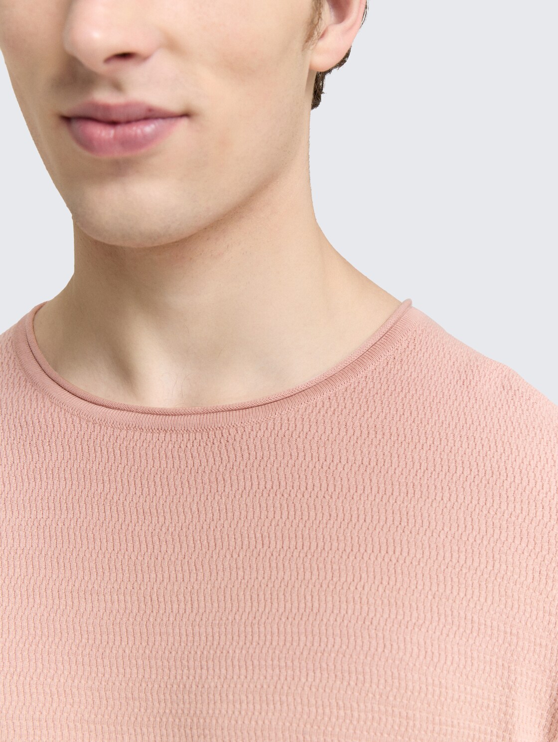 Strickpullover aus Baumwolle - smoky rose - Detail-Model-Ansicht