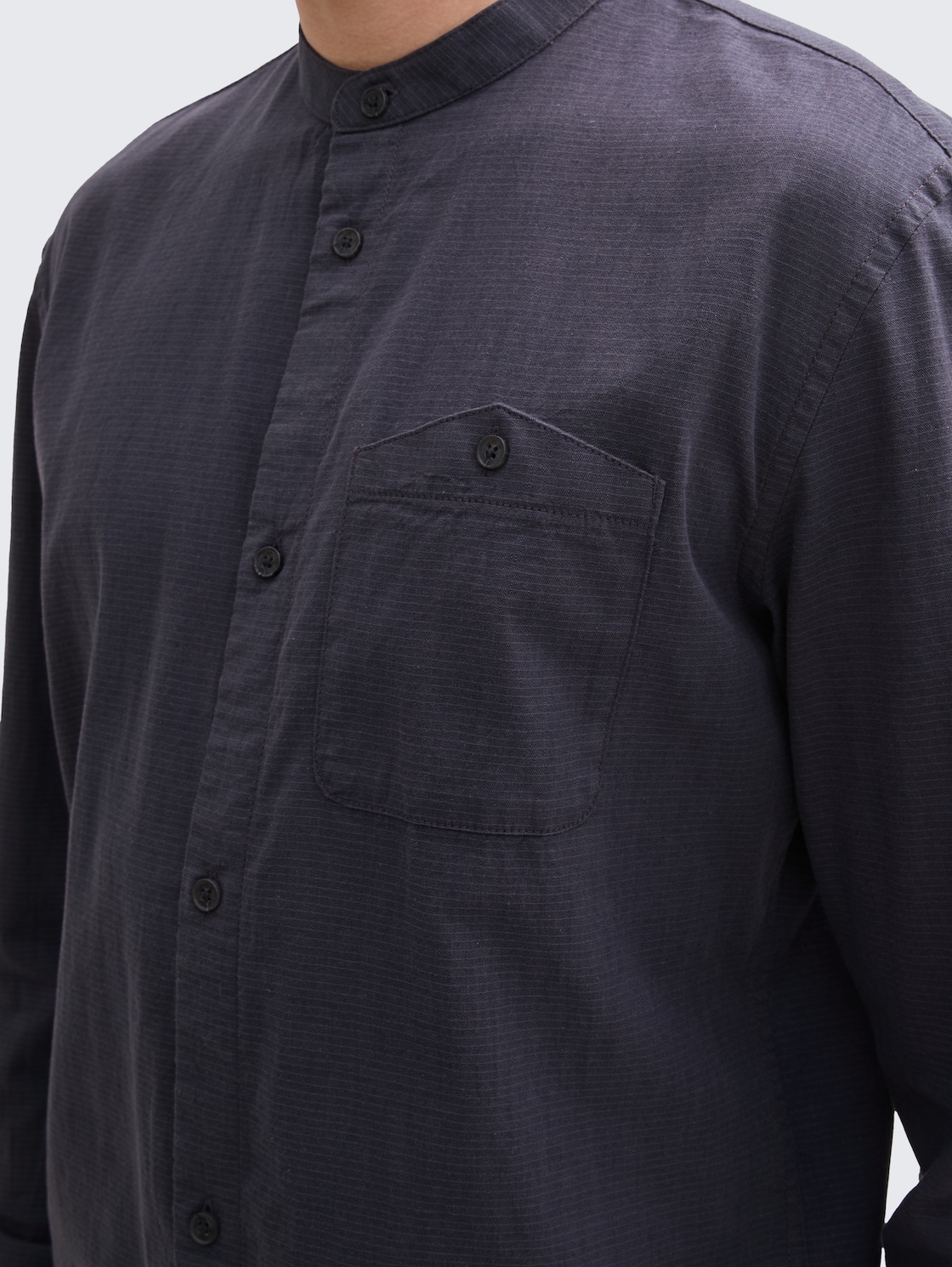 Basic Fit Hemd mit Stehkragen - navy herringbone structure - Detail-Model-Ansicht