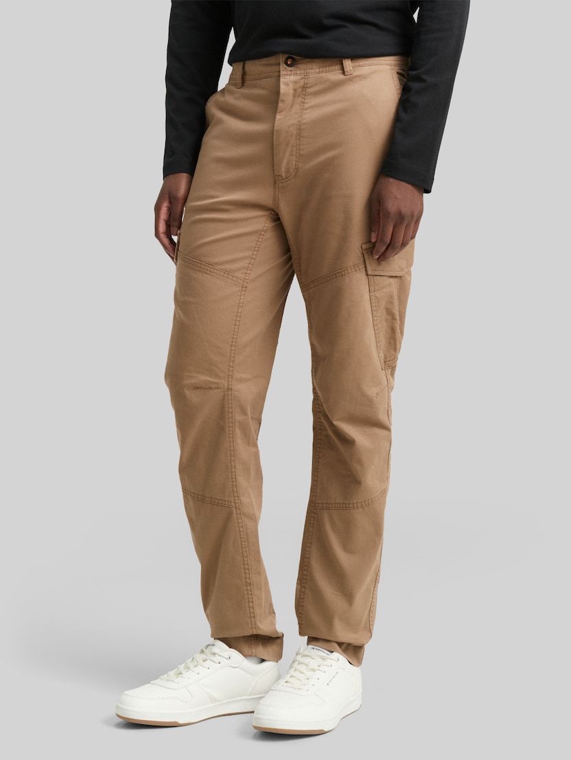Regular Tapered Cargo Hose von Denim Male, Caribou Beige