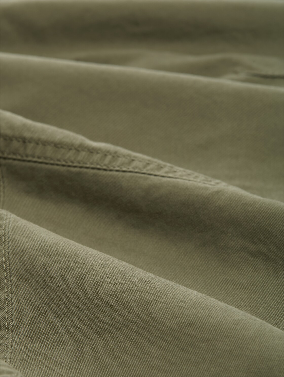 Regular Tapered Cargo Hose - Dusty Olive Green - Material-Ansicht