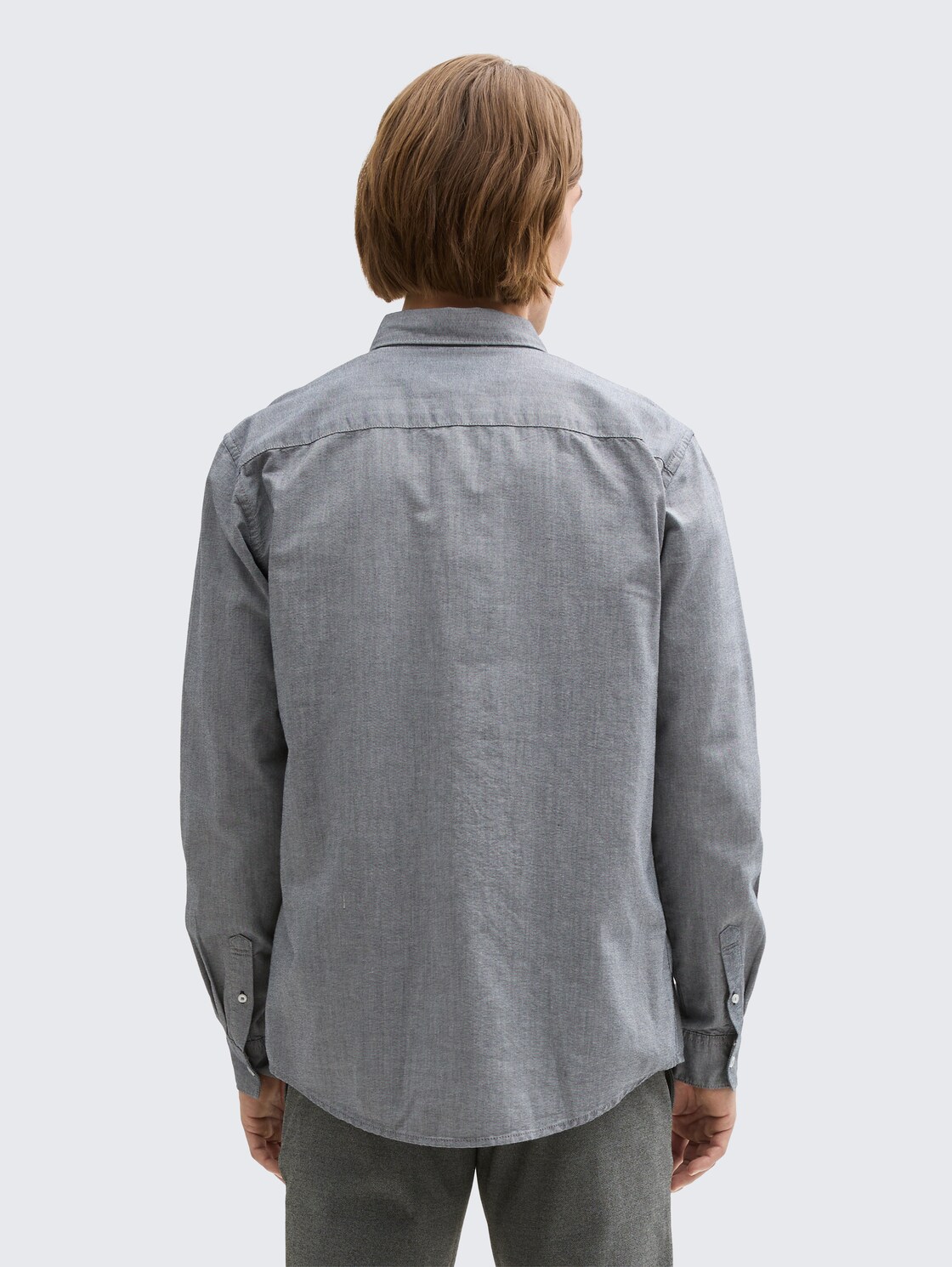 Regular Fit Hemd mit Brusttasche - navy chambray - Auschnitt Model-Rückansicht