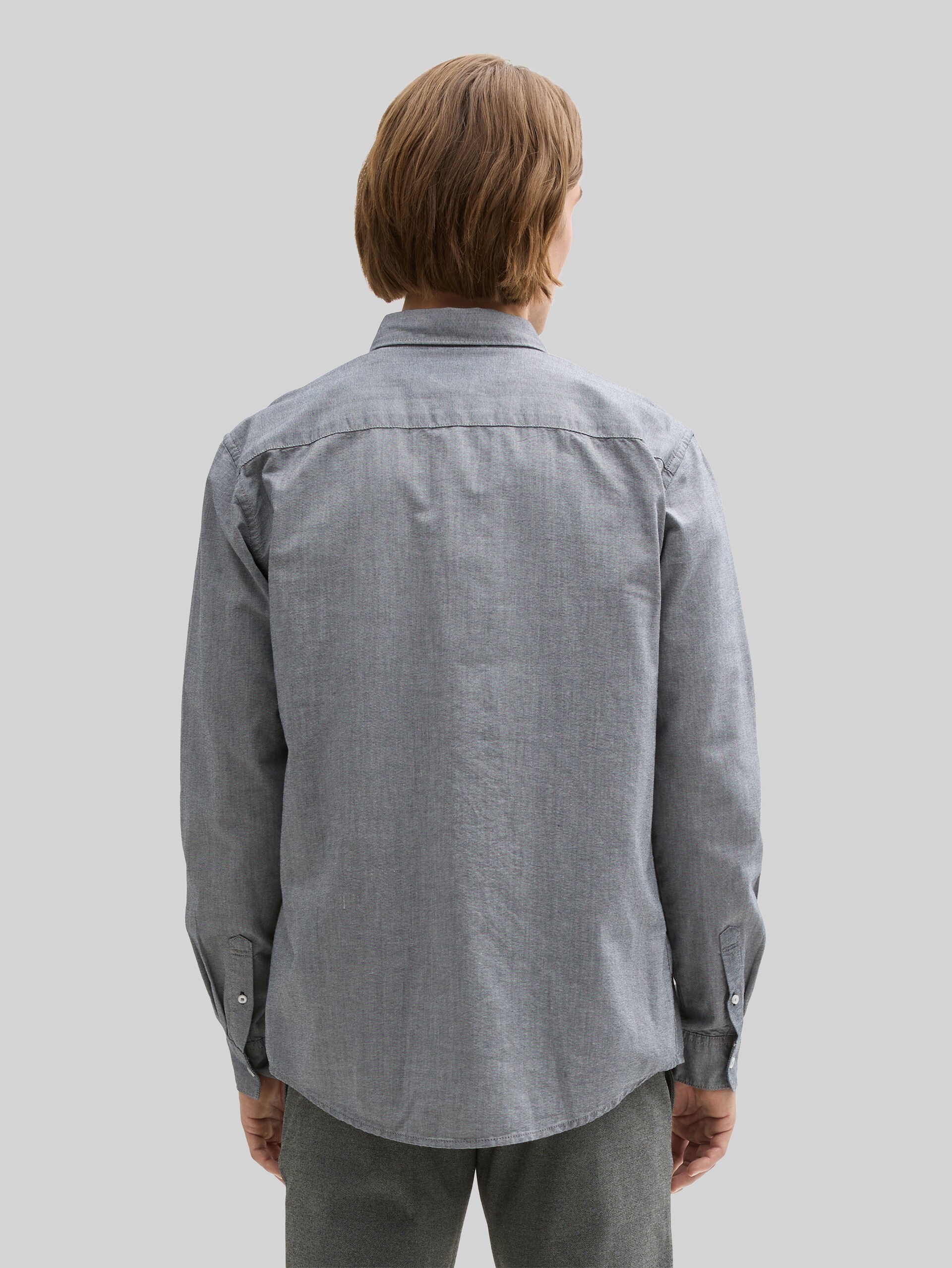 Regular Fit Hemd mit Brusttasche - navy chambray - Auschnitt Model-Rückansicht