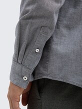 Regular Fit Hemd mit Brusttasche - navy chambray - Detail-Model-Ansicht