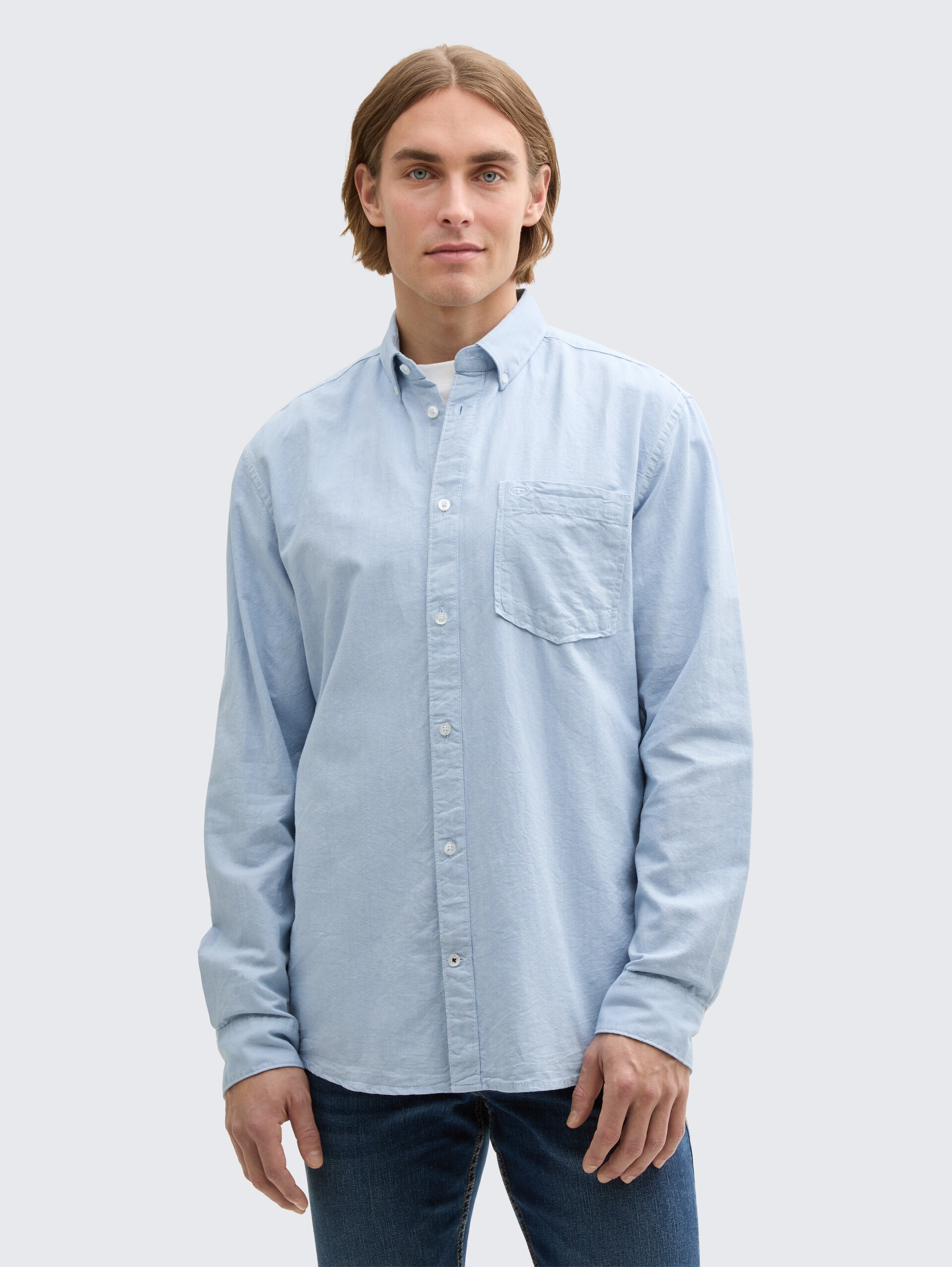 Regular Fit Hemd mit Brusttasche - light blue chambray - Ausschnitt Model-Vorderansicht