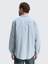 Regular fit shirt with breast pocket - light blue white chambray - Neckline model-back view