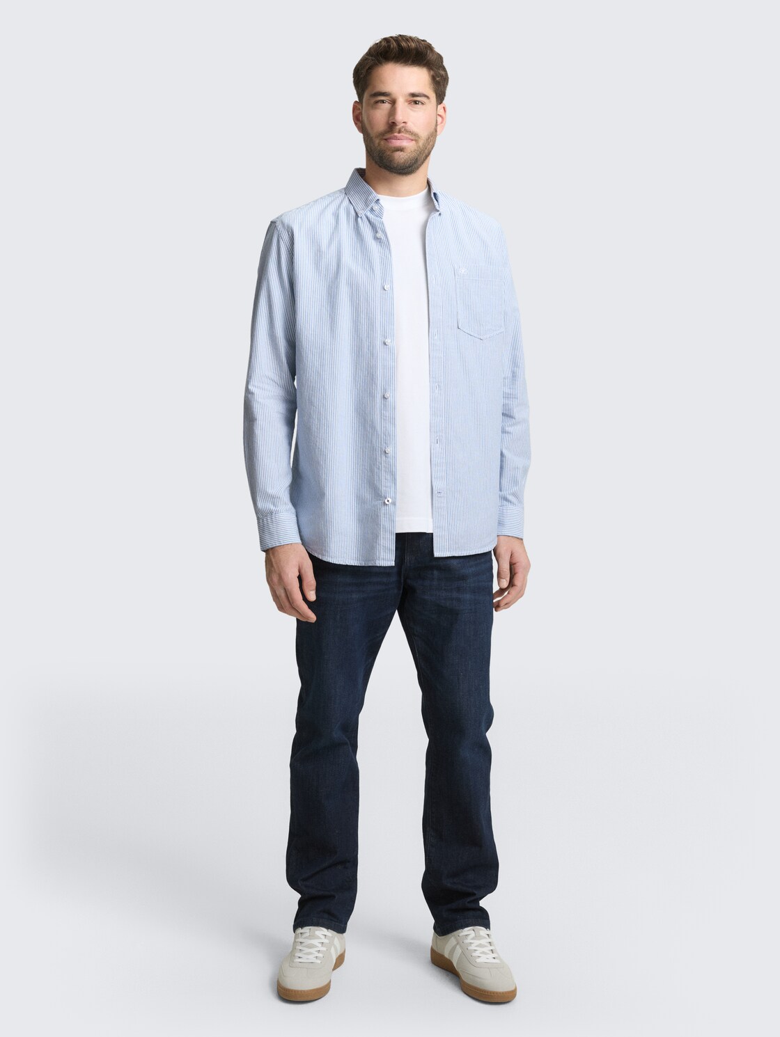 Regular Fit Hemd mit Brusttasche - blue petrol stripe - Model-Vorderansicht