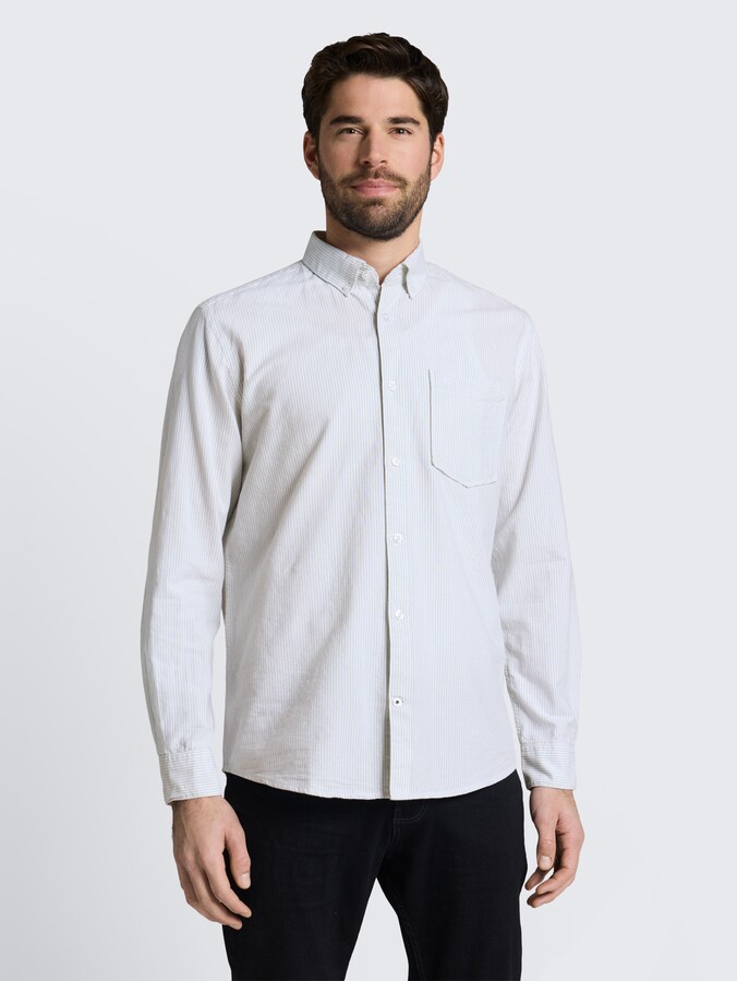 Regular fit overhemd met borstzak door Men, greyish green stripe