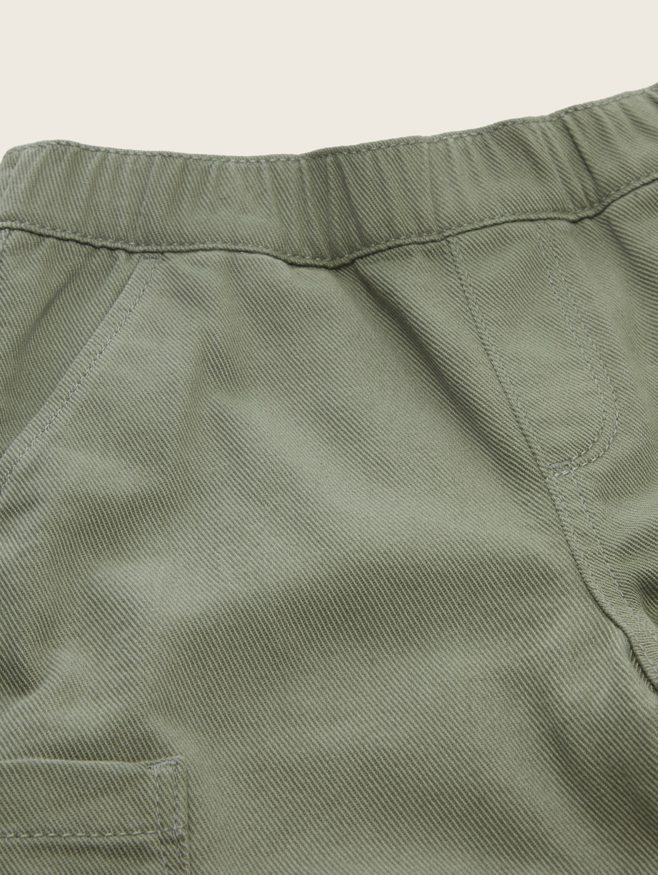 Pantalon cargo ample comportant du coton recyclé - pale_green - 