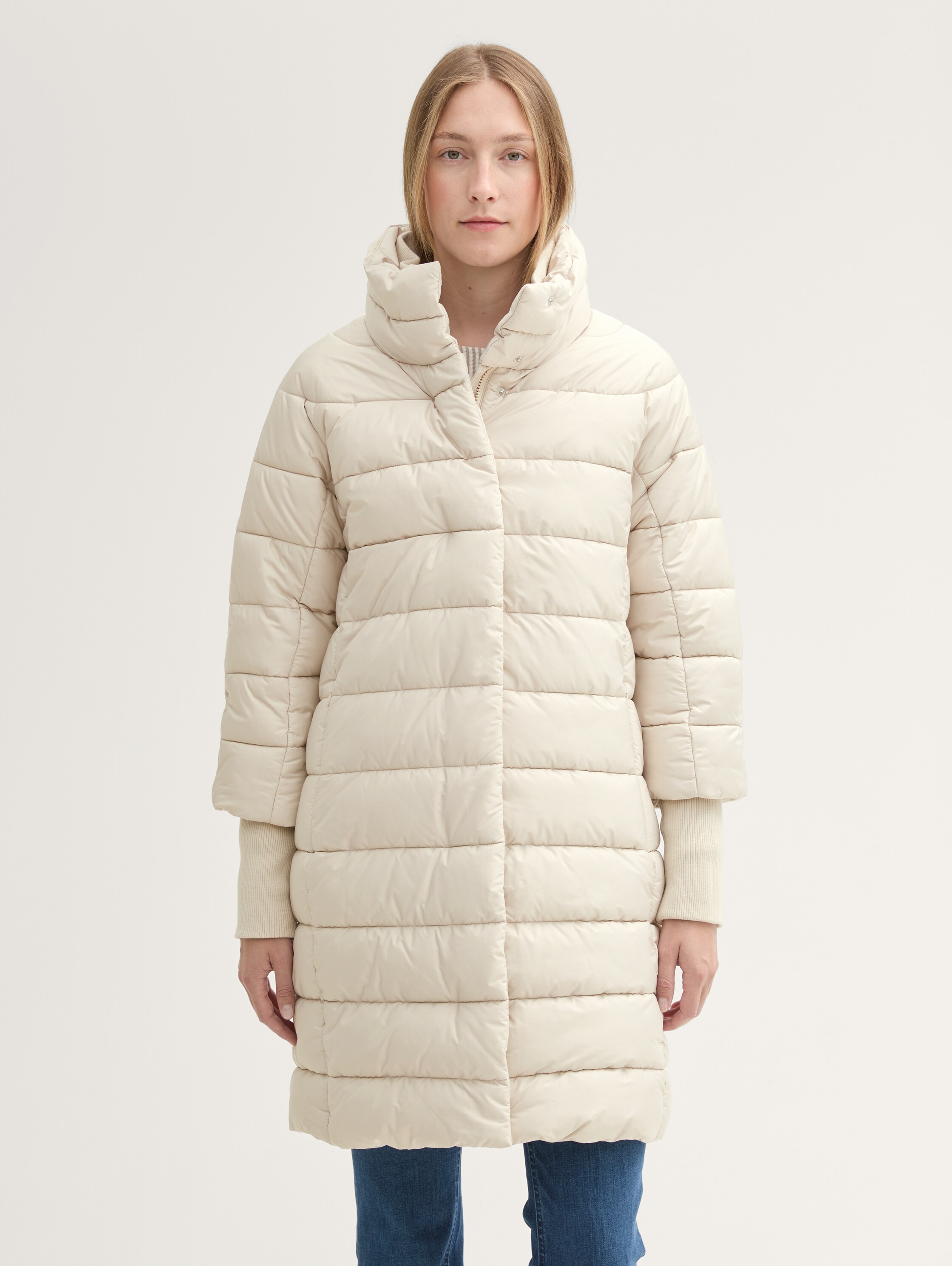 Puffer coat with a stand-up collar - Dusty Beige - Model front view