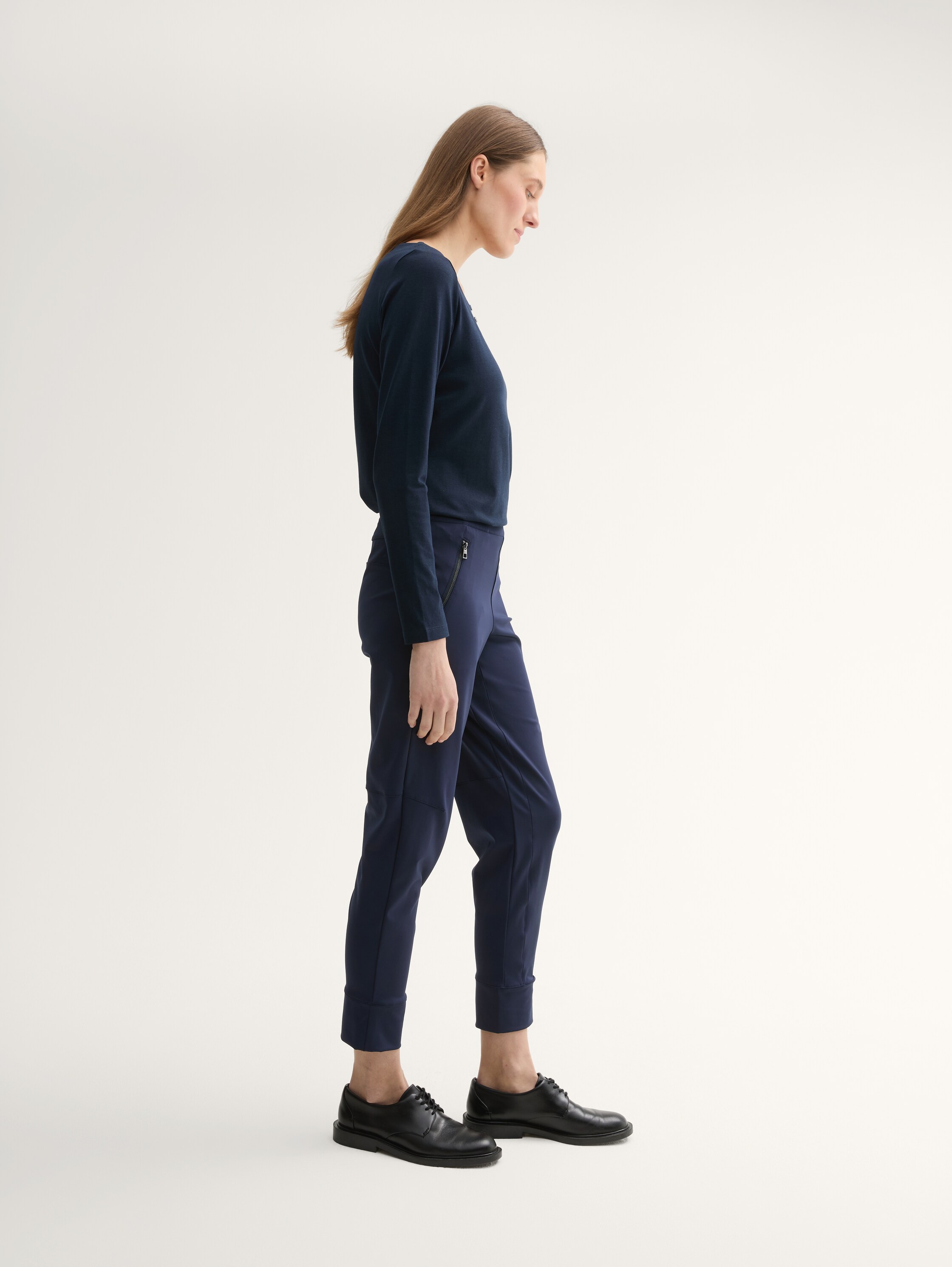 Lockere Cropped Hose mit Reißverschlusstaschen - 8