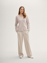 Pull en maille à col en V - dusty beige melange - Vue de face du modèle