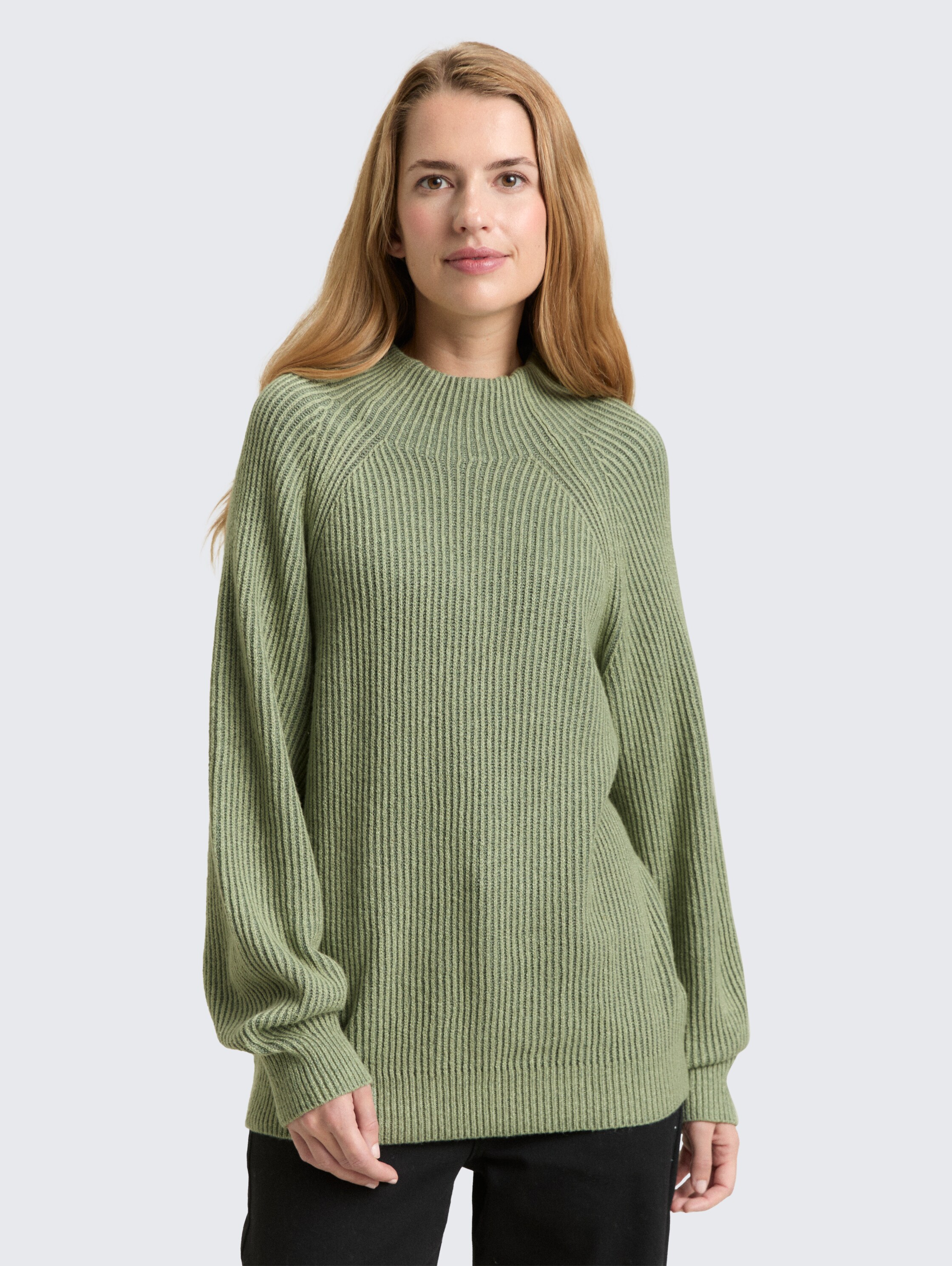 Gerippter Pullover mit Stehkragen - pale_bark_green_rib_structure - 