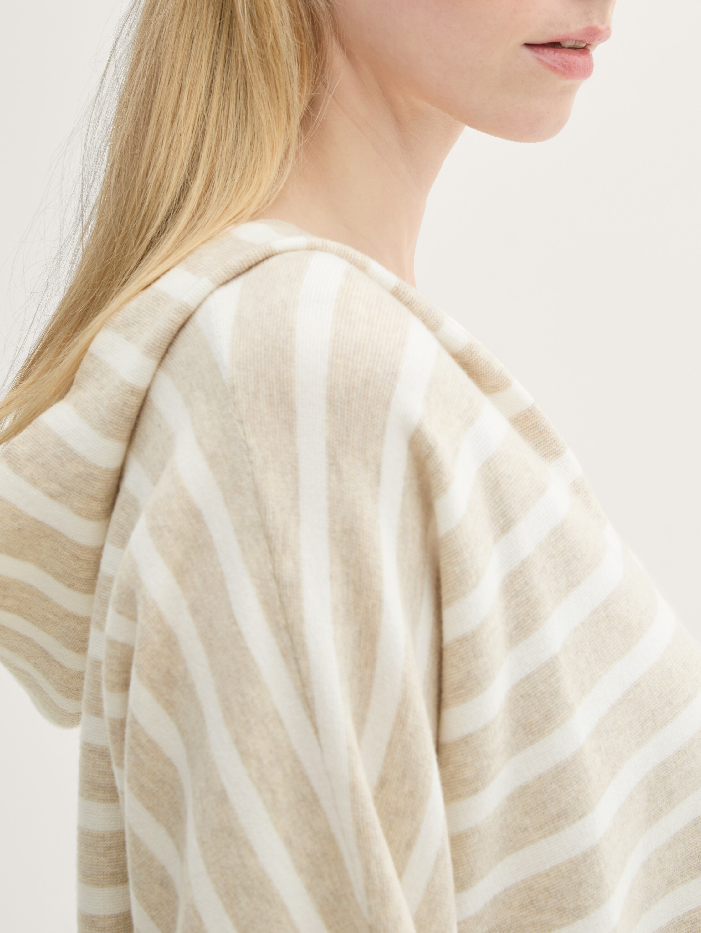 Loose Fit Strickpullover mit Kapuze - beige_melange_knit_stripe - 