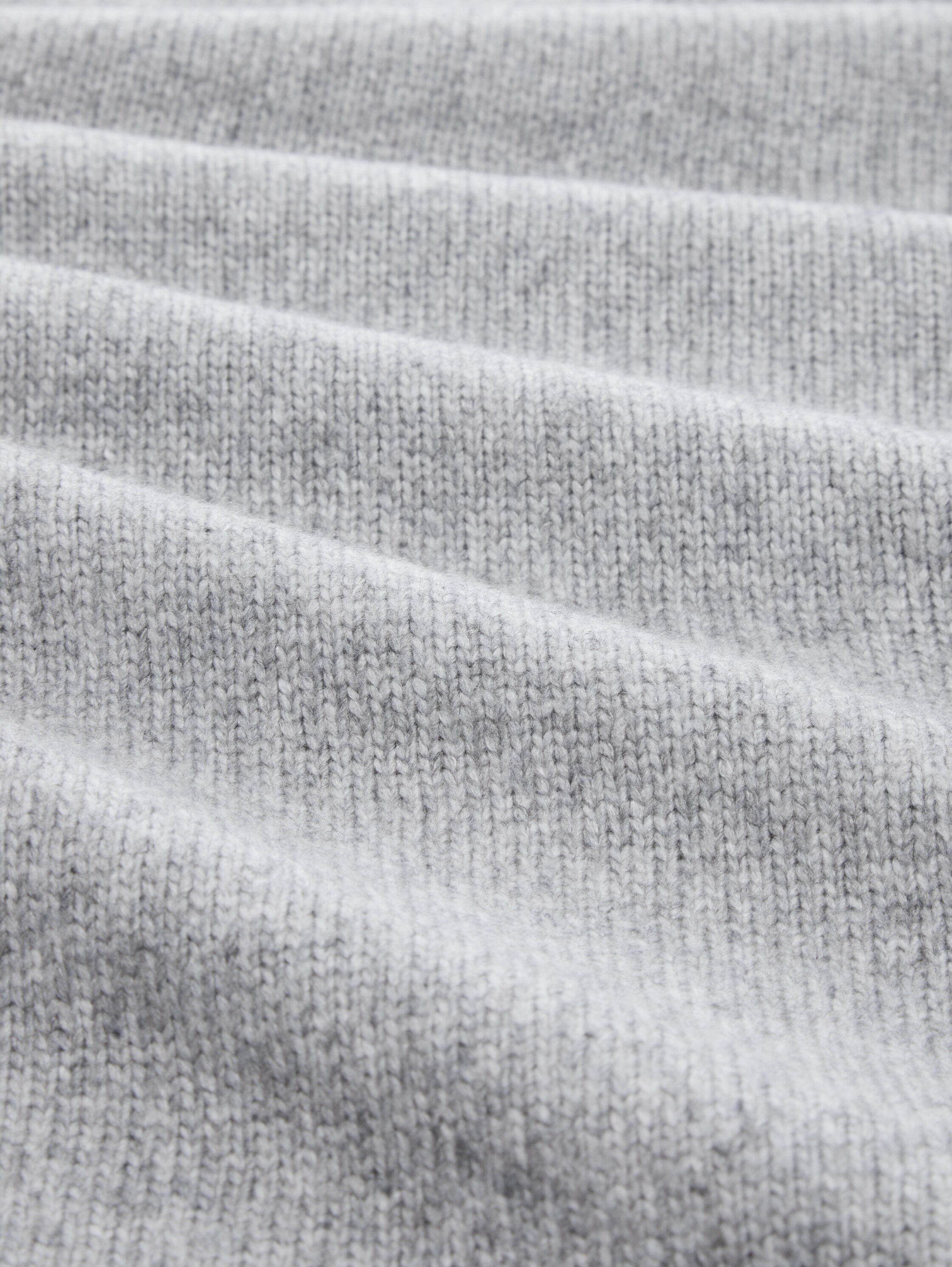 Zachte gebreide trui met opstaande kraag - medium_silver_grey_melange - 