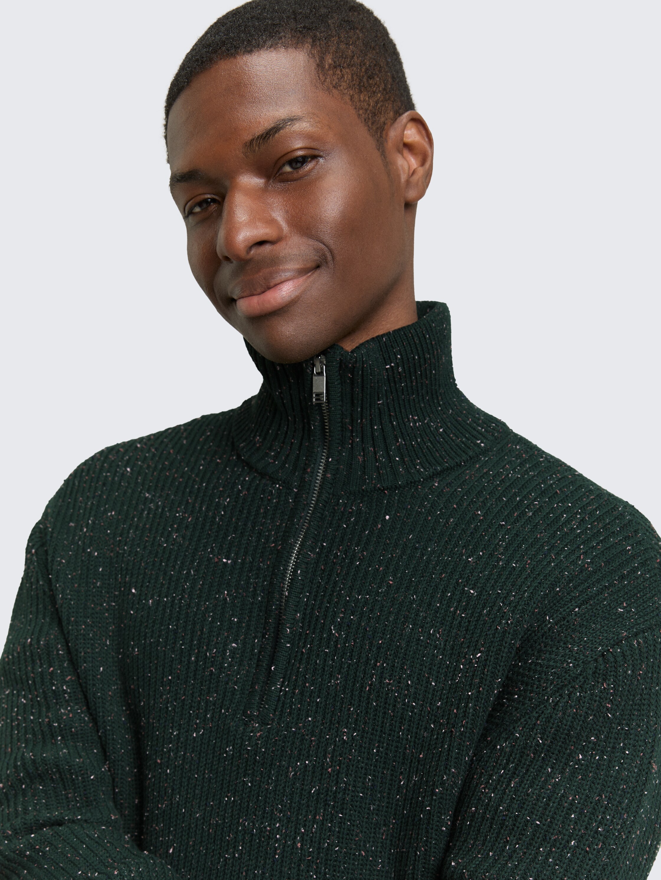 Troyer Strickpullover aus Noppengarn - green_colorful_neps - 