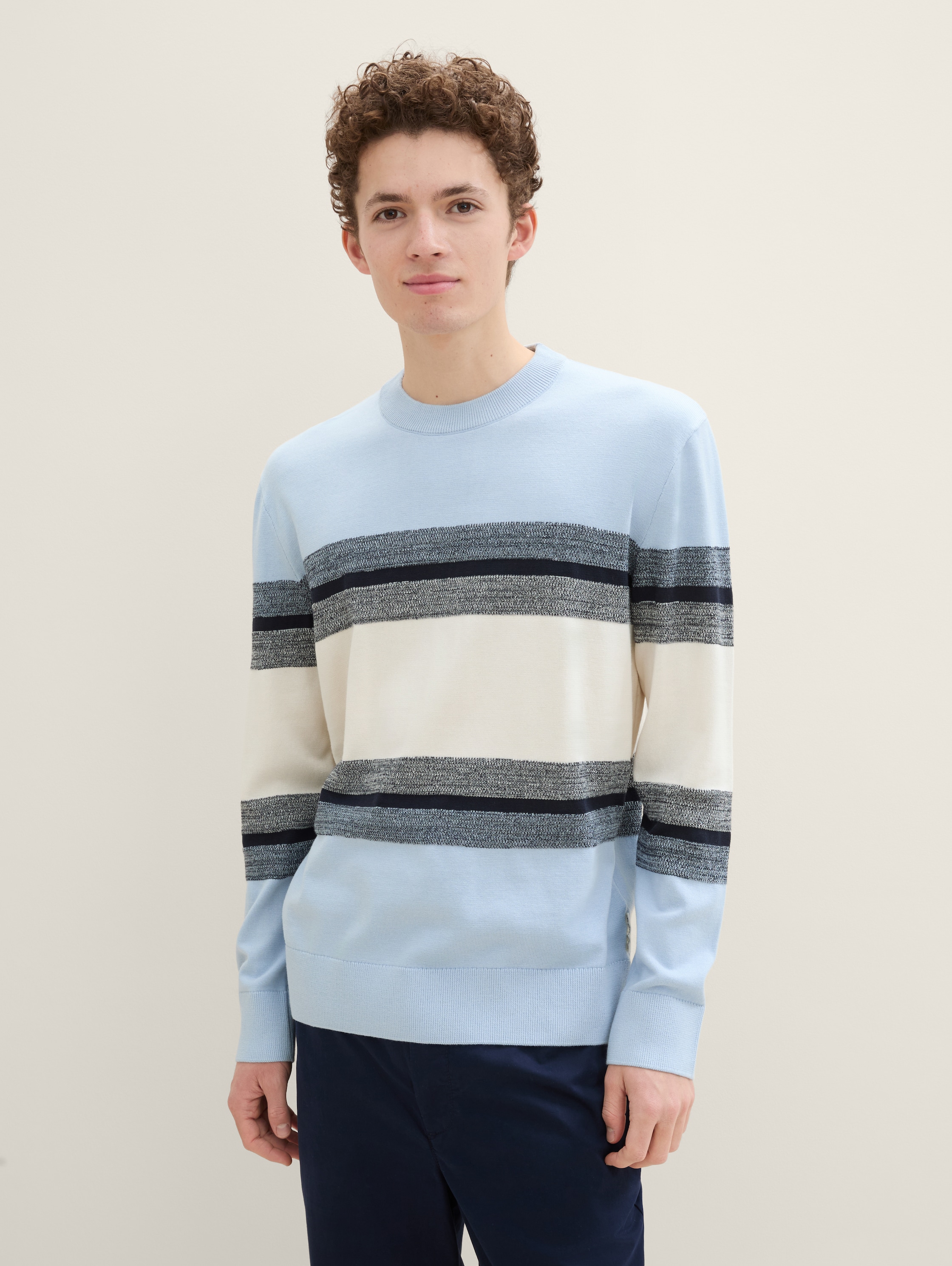 Gebreide trui met blokstrepen - kentucky_blue_white_colorblock -