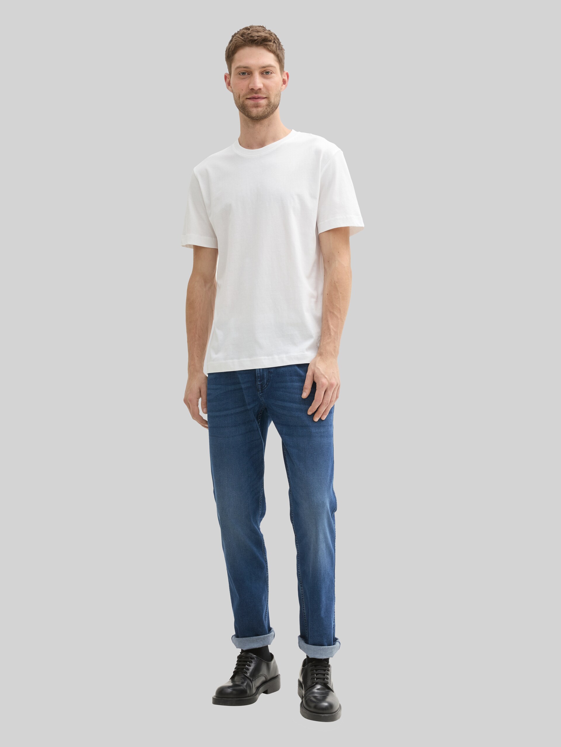 TTMARVIN STRAIGHT jeans - Used Dark Stone Blue Denim - Model front view