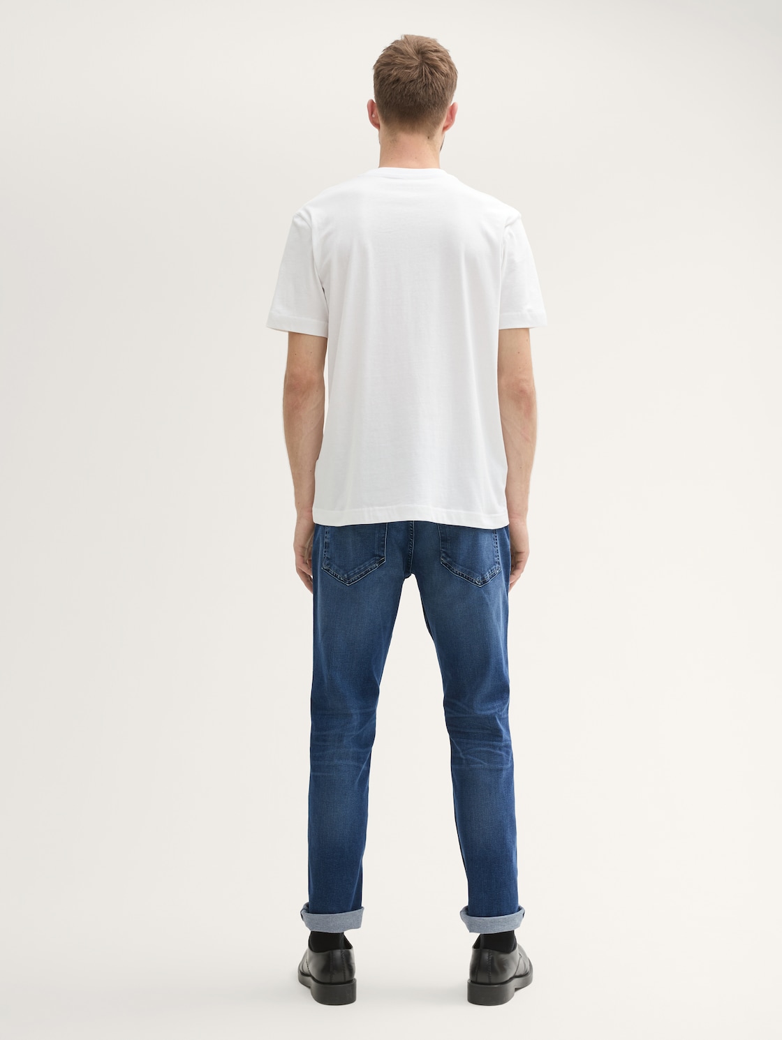 TTMARVIN STRAIGHT Jeans - Used Dark Stone Blue Denim - Auschnitt Model-Rückansicht