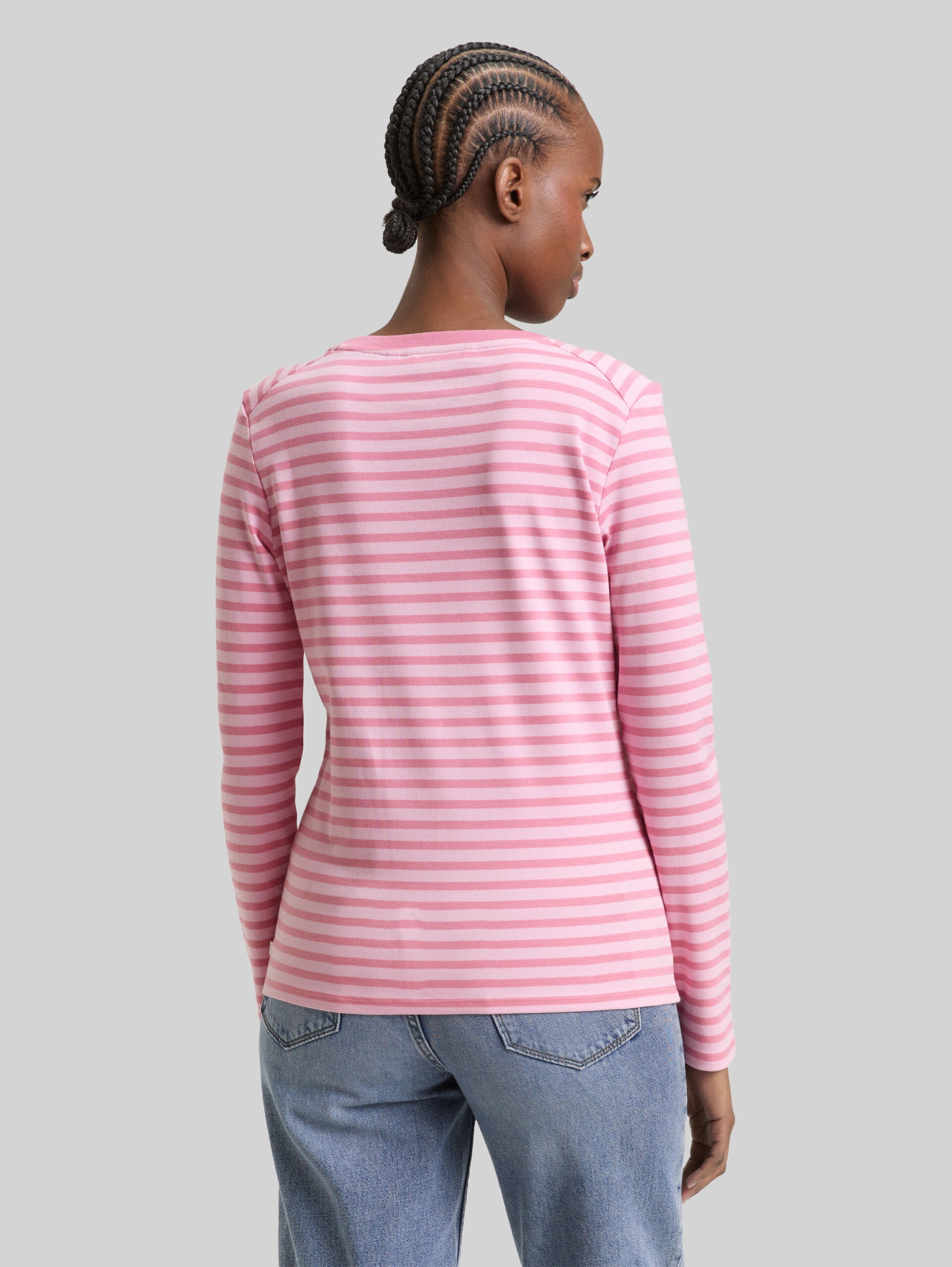 Long-sleeved shirt with striped pattern - tonal blush rose stripe - Neckline model-back view