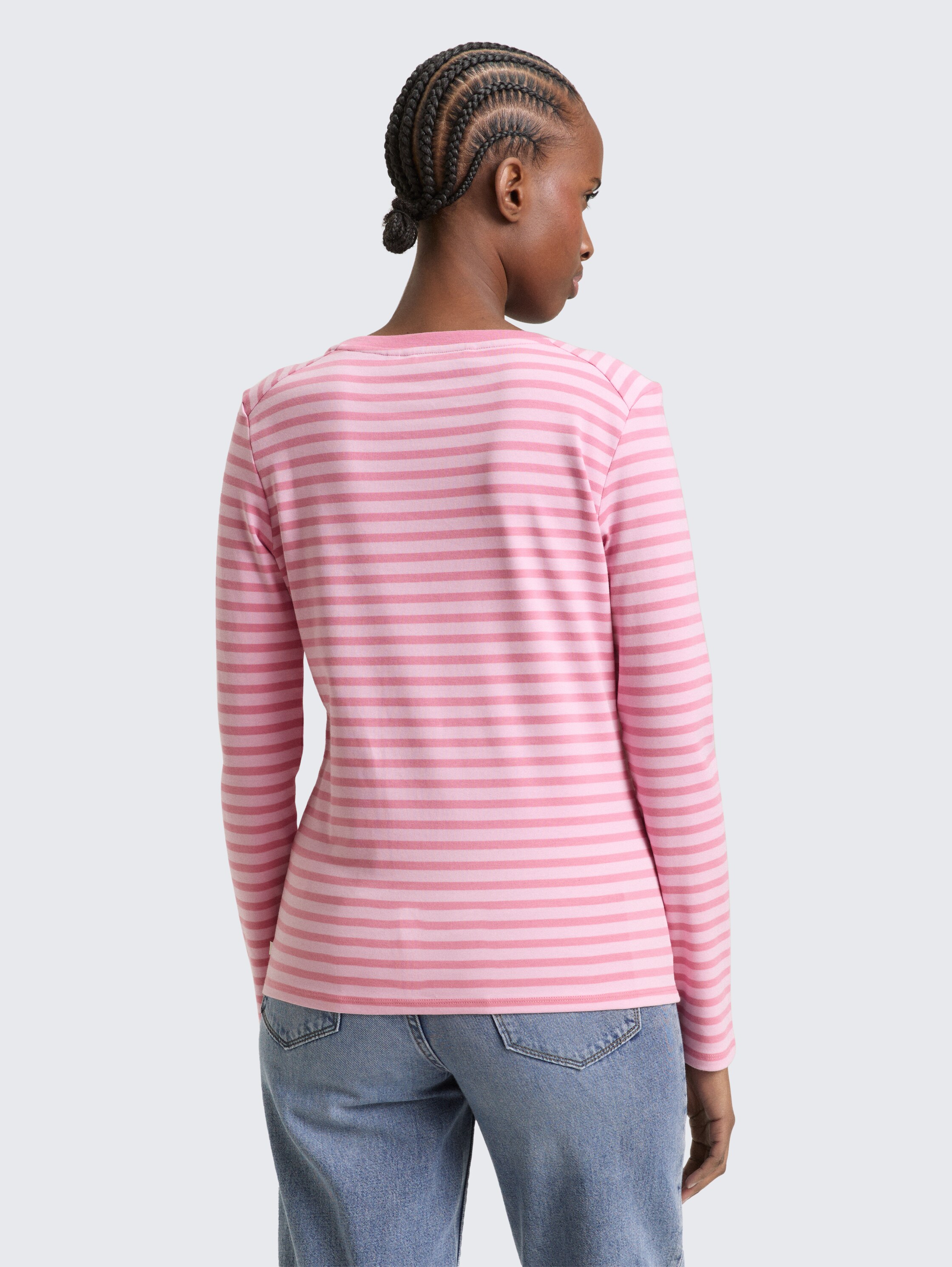 Langarmshirt mit Streifenmuster - tonal blush rose stripe - Auschnitt Model-Rückansicht