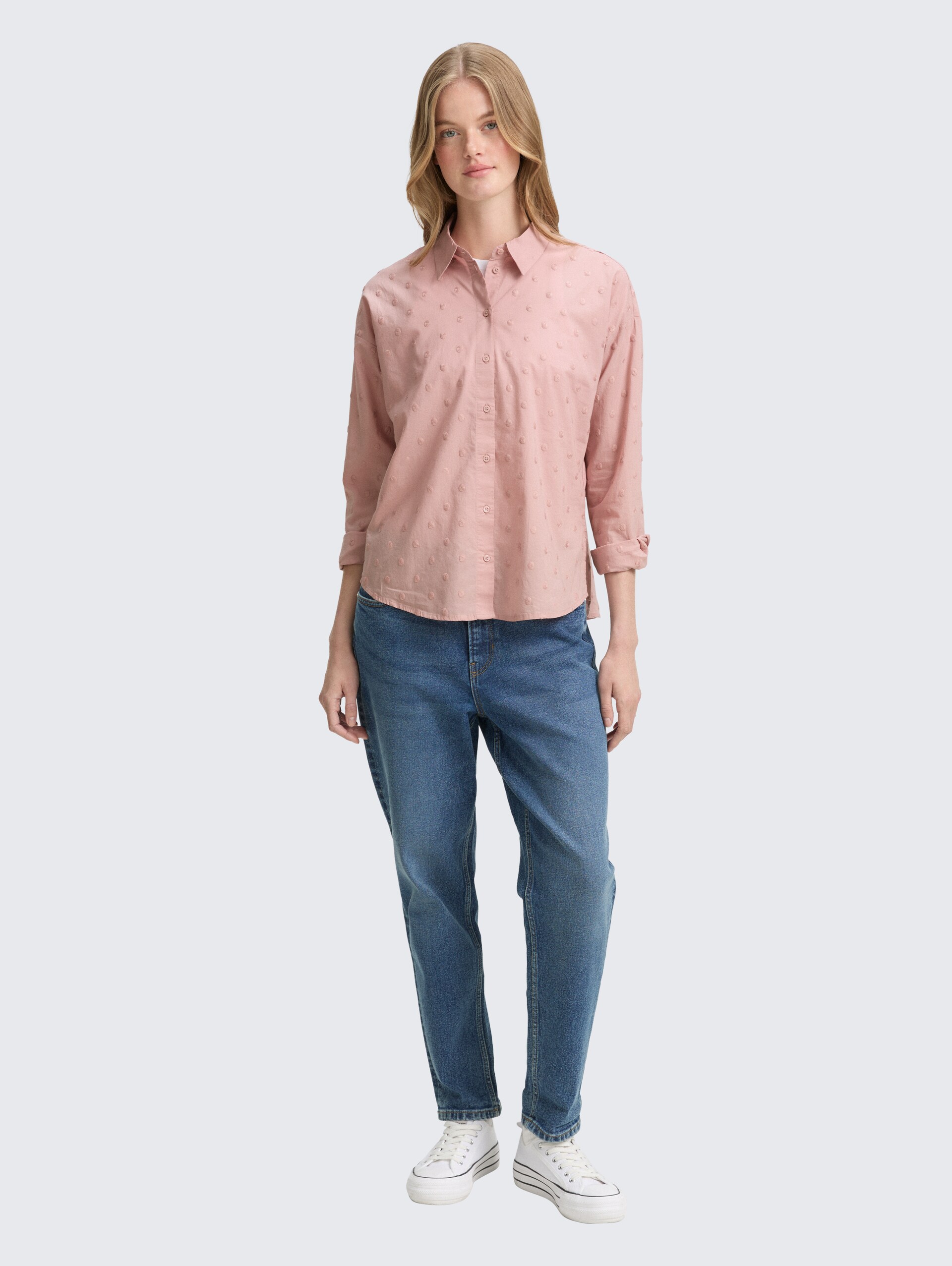 Hemdbluse mit gepunkteter Struktur - Antique Rose - Model-Vorderansicht