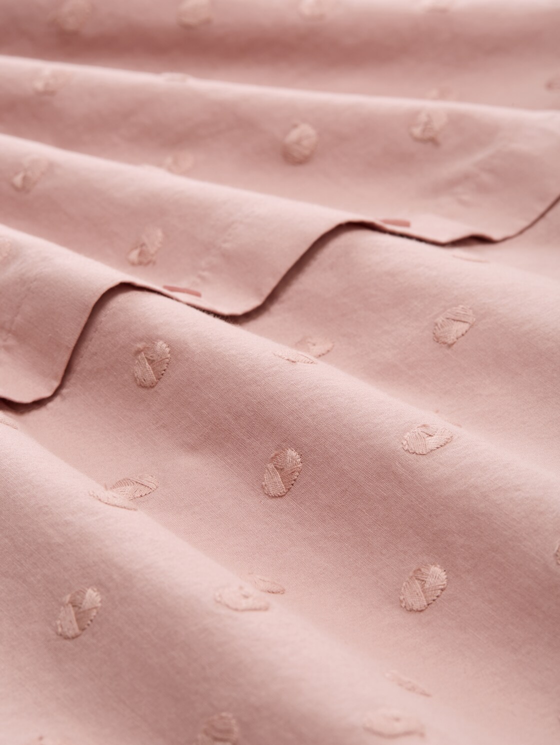 Hemdbluse mit gepunkteter Struktur - Antique Rose - Material-Ansicht