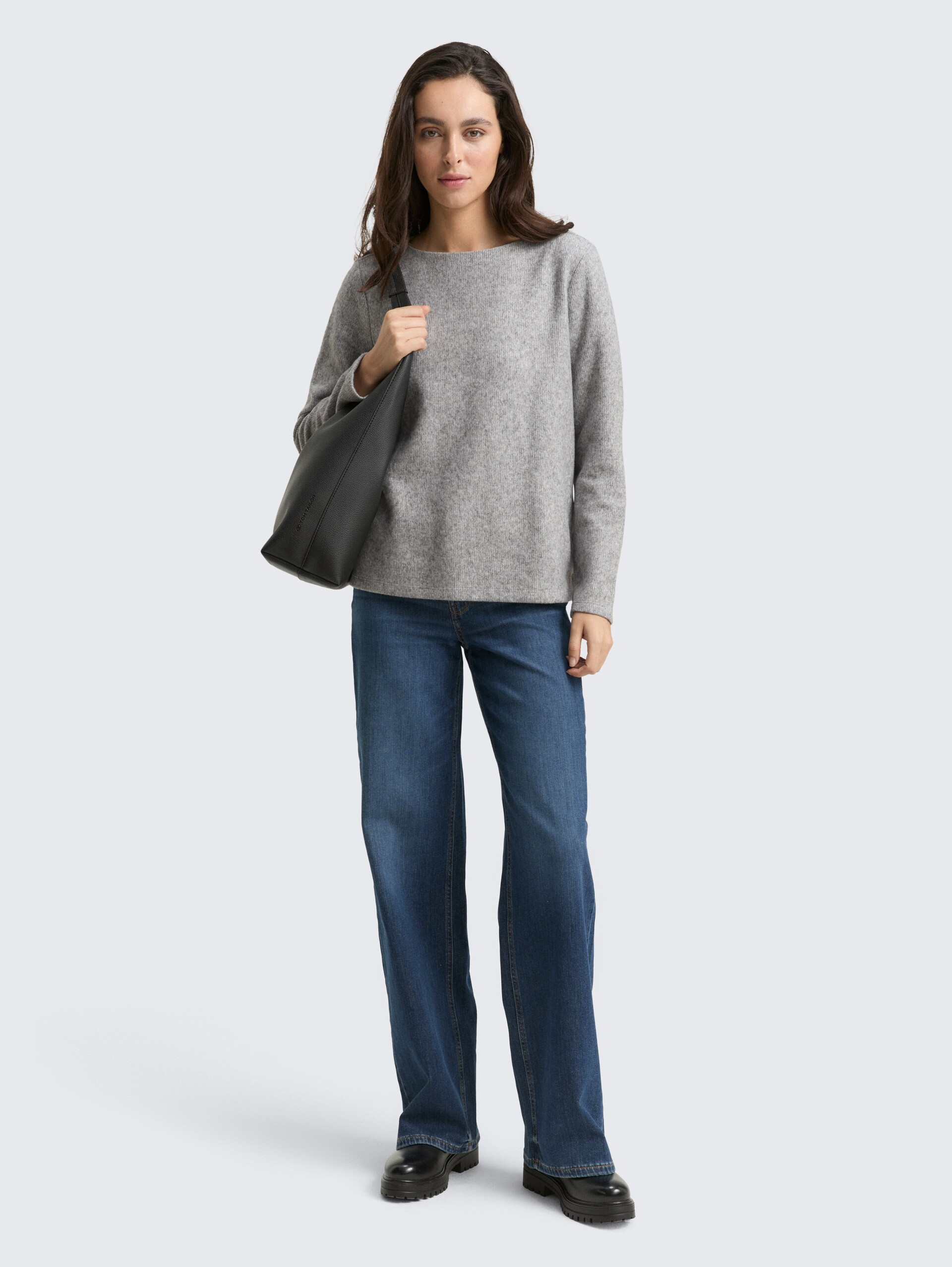 Soft-Touch Sweatshirt mit Knopf-Details - medium silver grey melange - Model-Vorderansicht