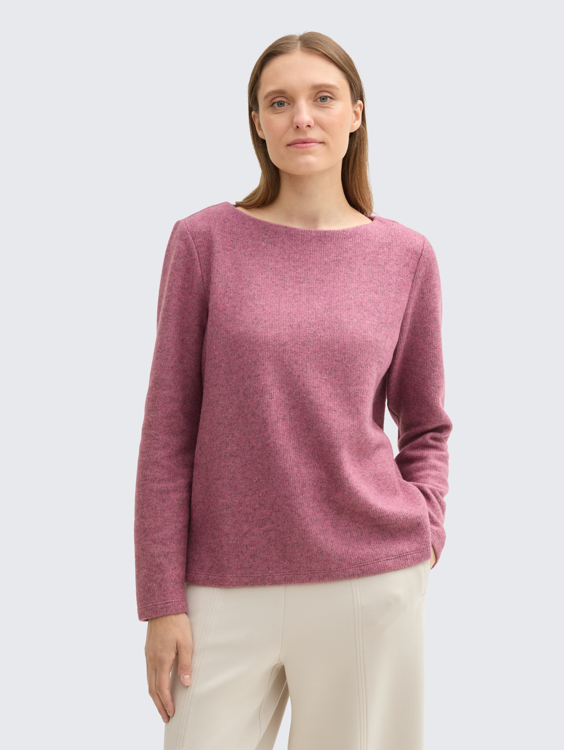 Soft-Touch Sweatshirt mit Knopf-Details - pink velvet melange - Ausschnitt Model-Vorderansicht