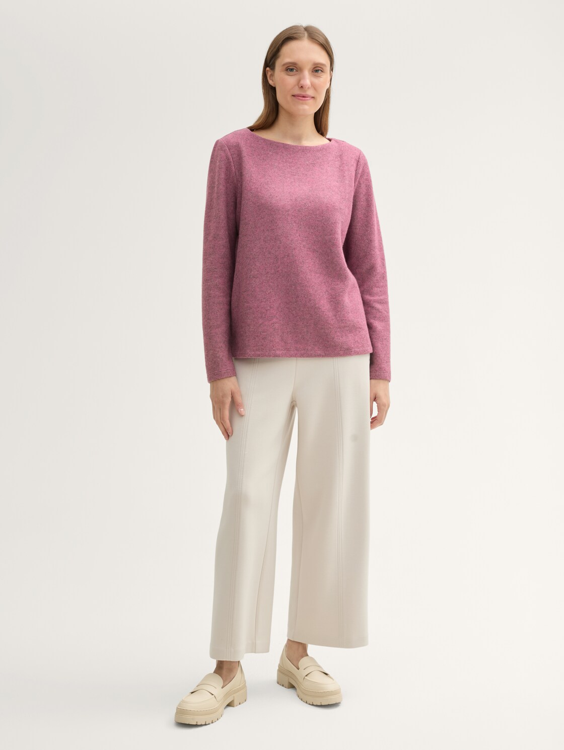 Soft-Touch Sweatshirt mit Knopf-Details - pink velvet melange - Model-Vorderansicht