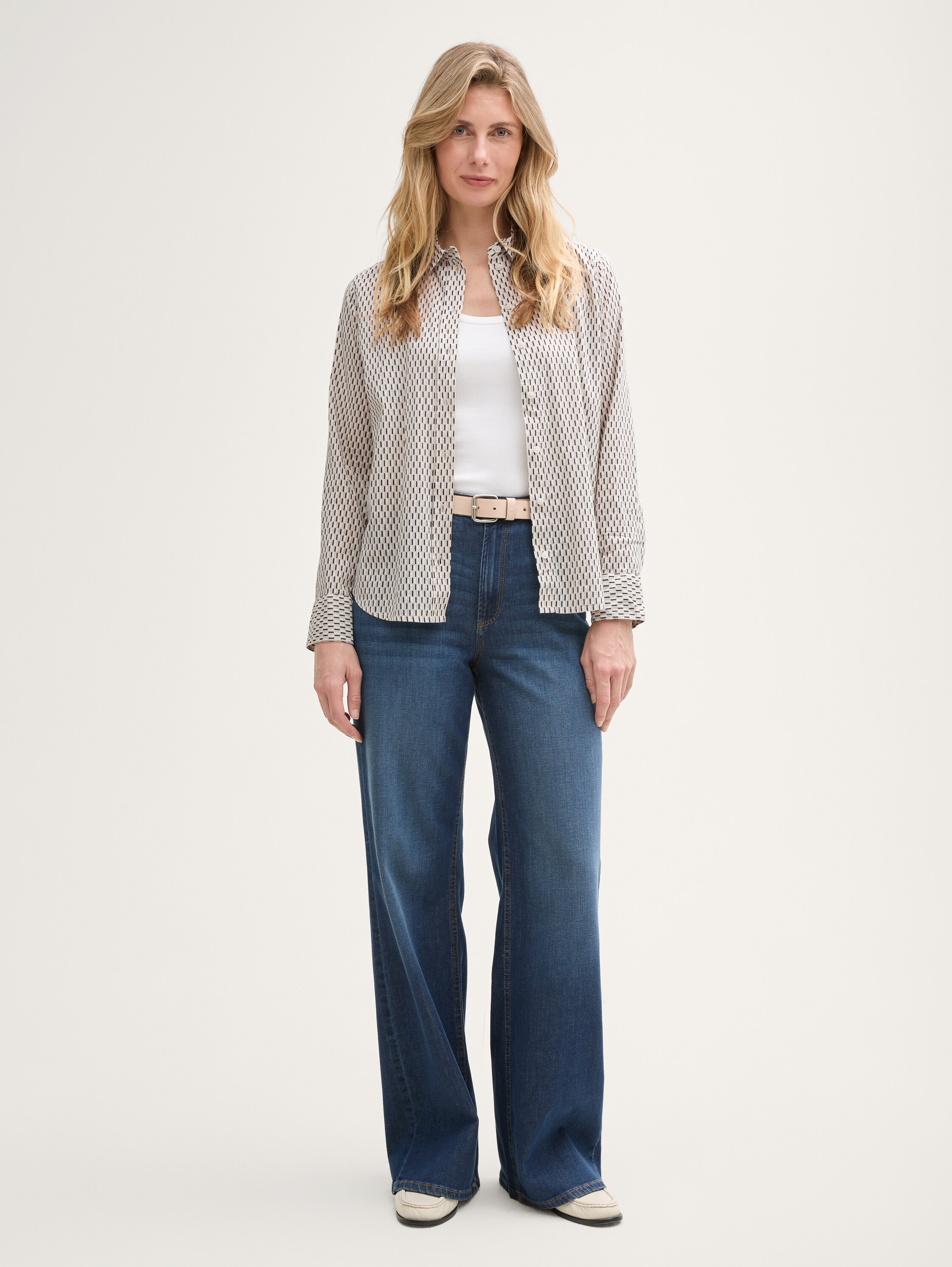 Bluse mit Muster - printed_beige_graphic_minimal - 