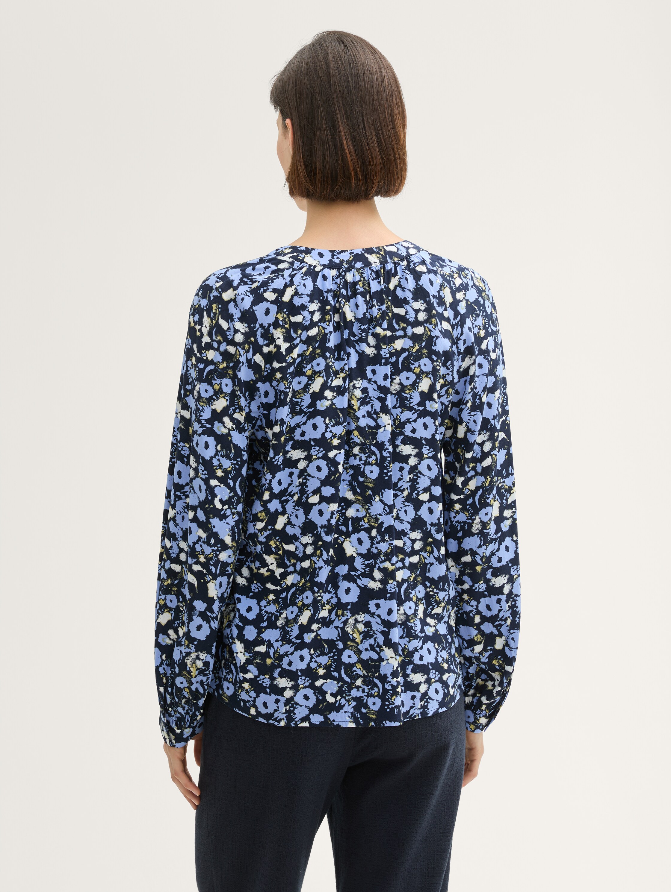 Loose Fit Bluse aus Viskose - blue_autumn_floral_design - 