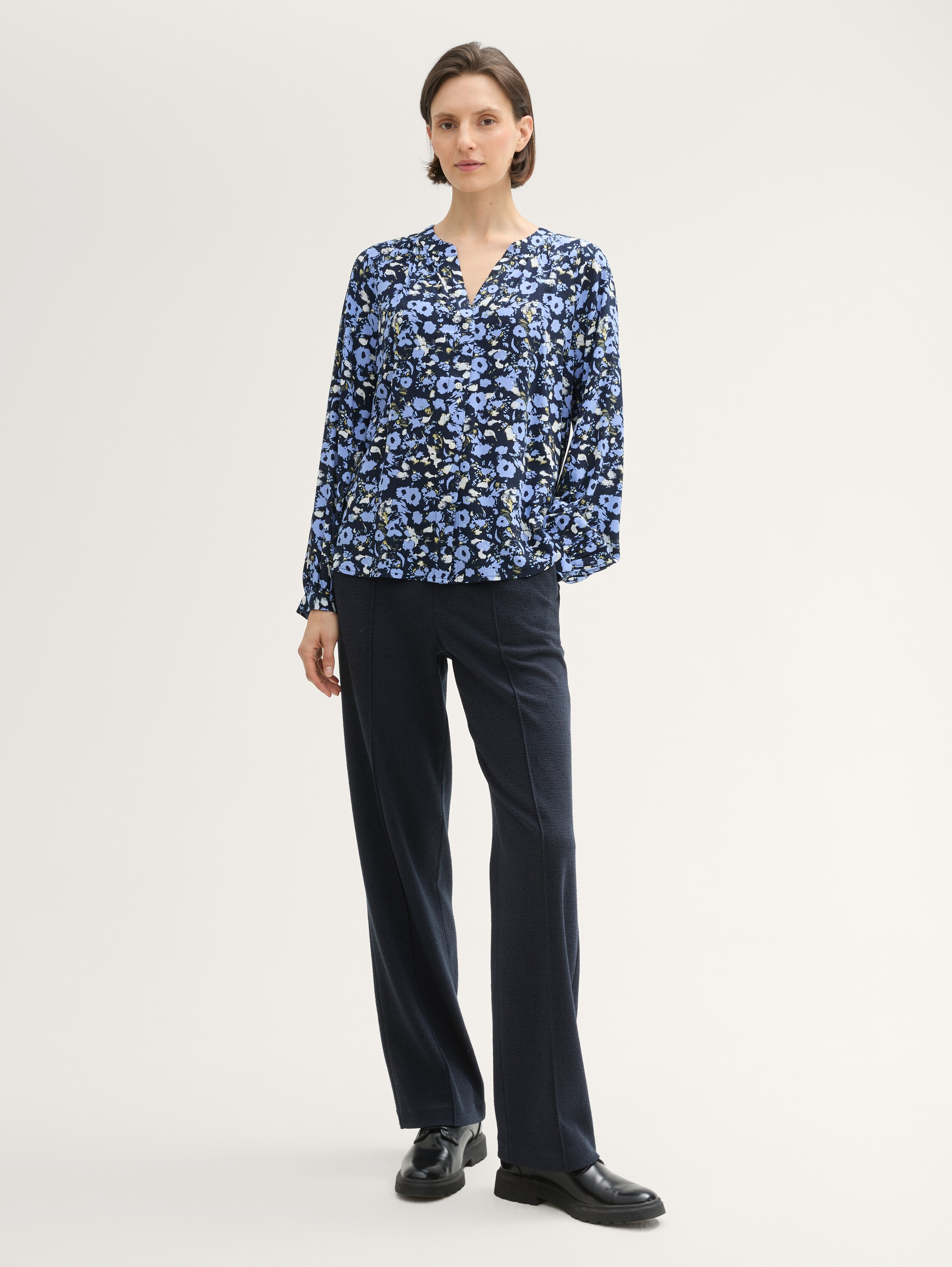 Loose Fit Bluse aus Viskose - blue_autumn_floral_design - 