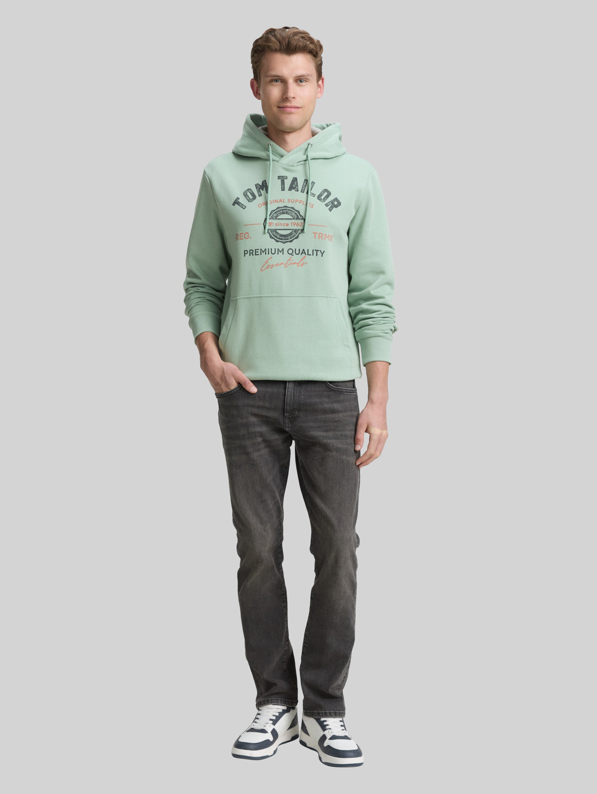Hoodie Sweatshirt with logo print - dust green - Model front view