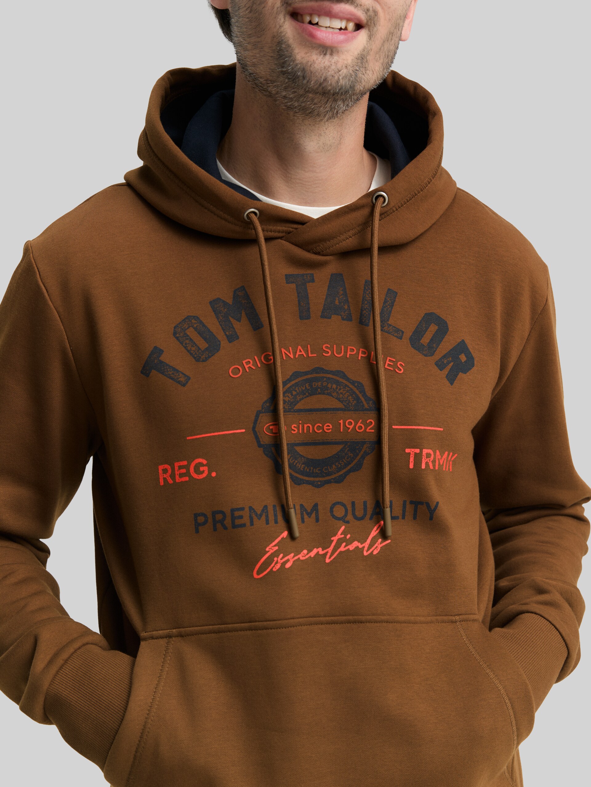 Hoodie Sweatshirt with logo print - dark palm - Detail model view