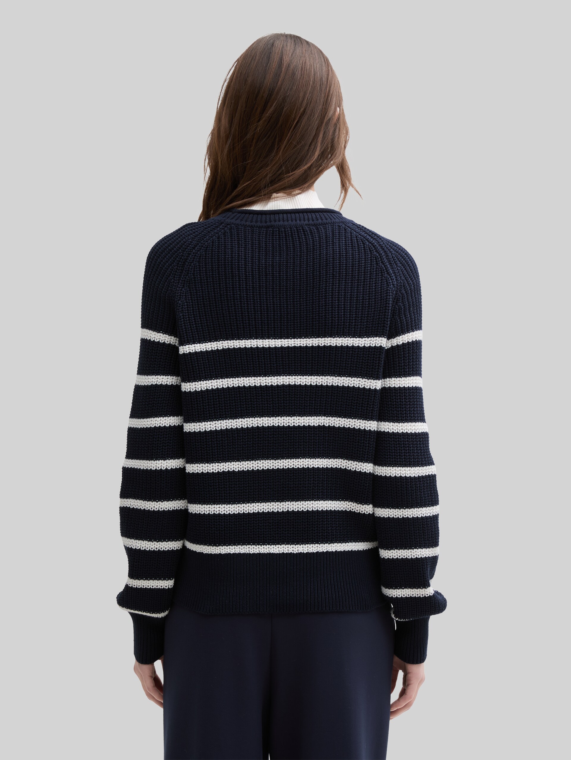 Strickpullover mit leichten Ballonärmeln - placed navy white stripe