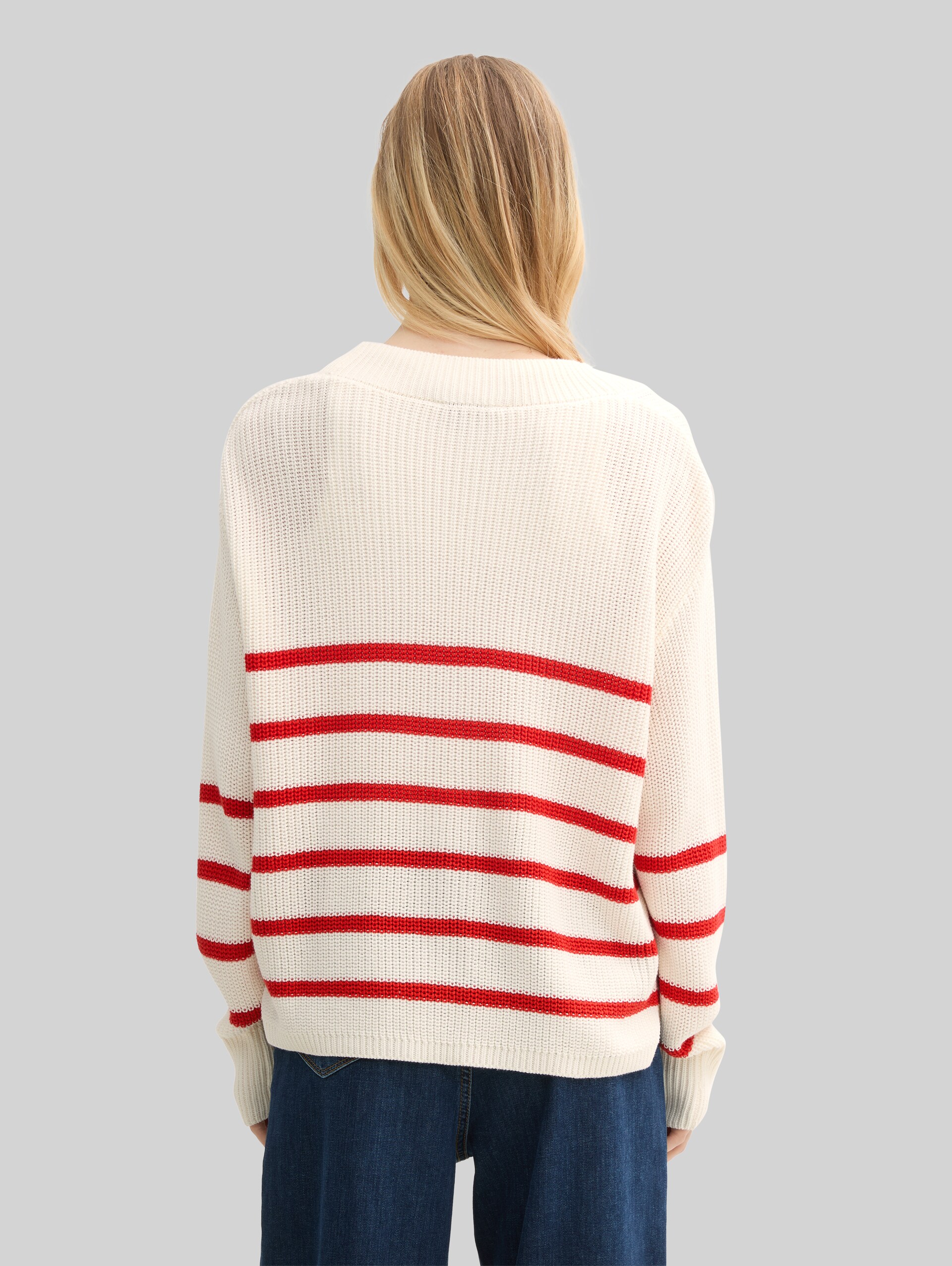 Cardigan mit V-Ausschnitt - placed white red stripe