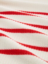 Cardigan mit V-Ausschnitt - placed white red stripe - Material-Ansicht