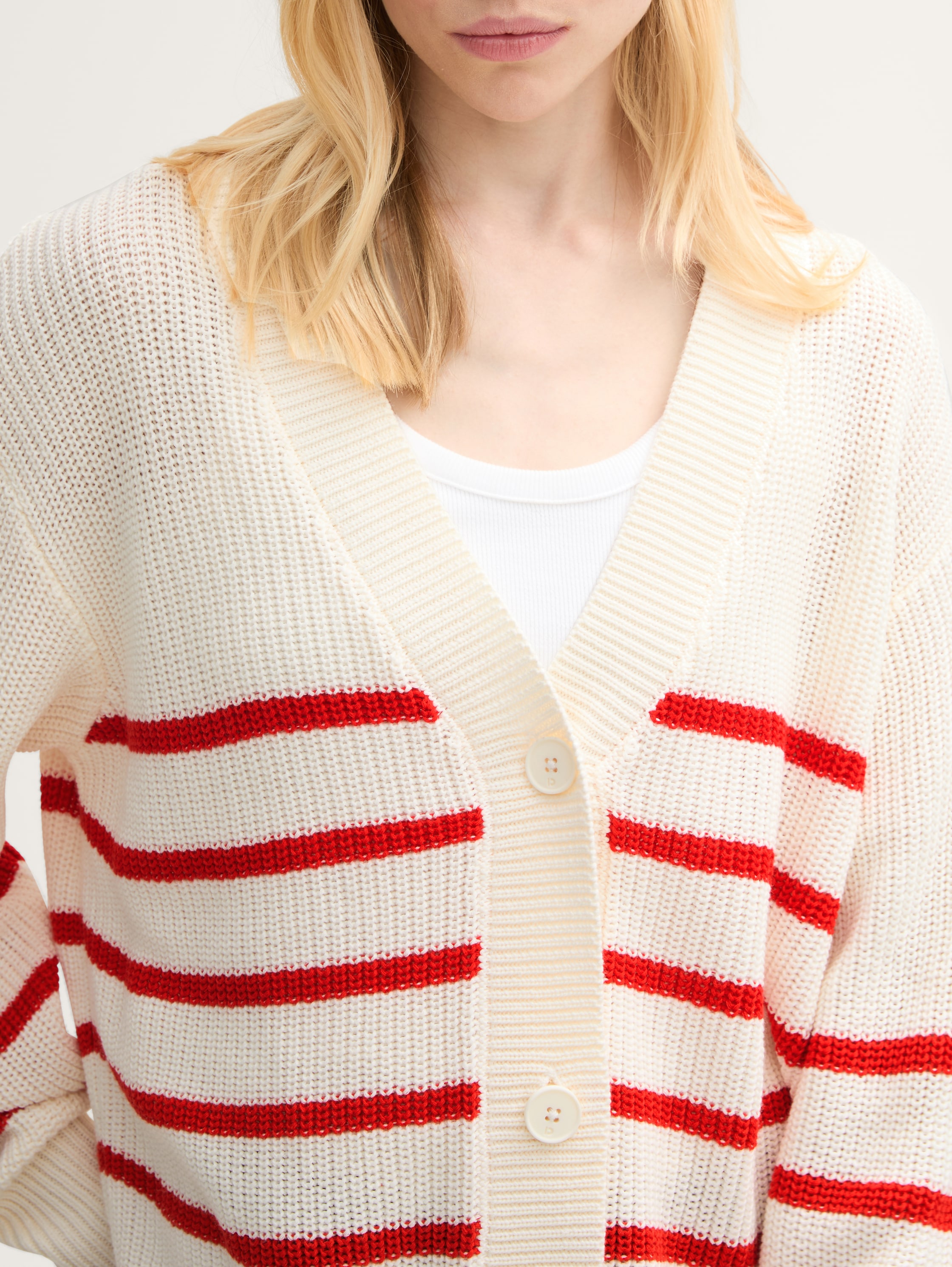 Vest met V-hals - placed_white_red_stripe -