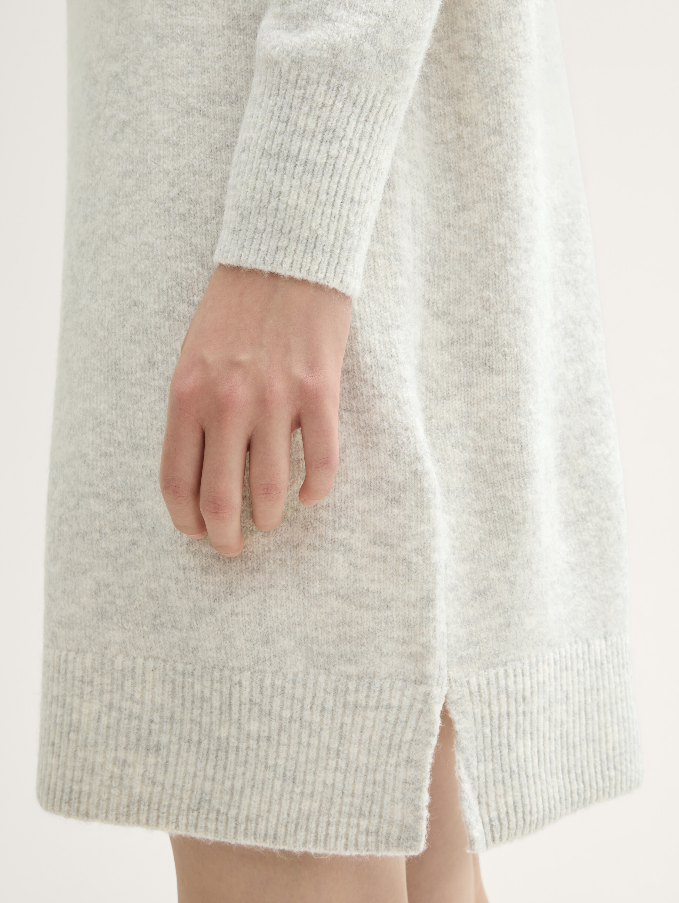Kurzes Strickkleid - 5