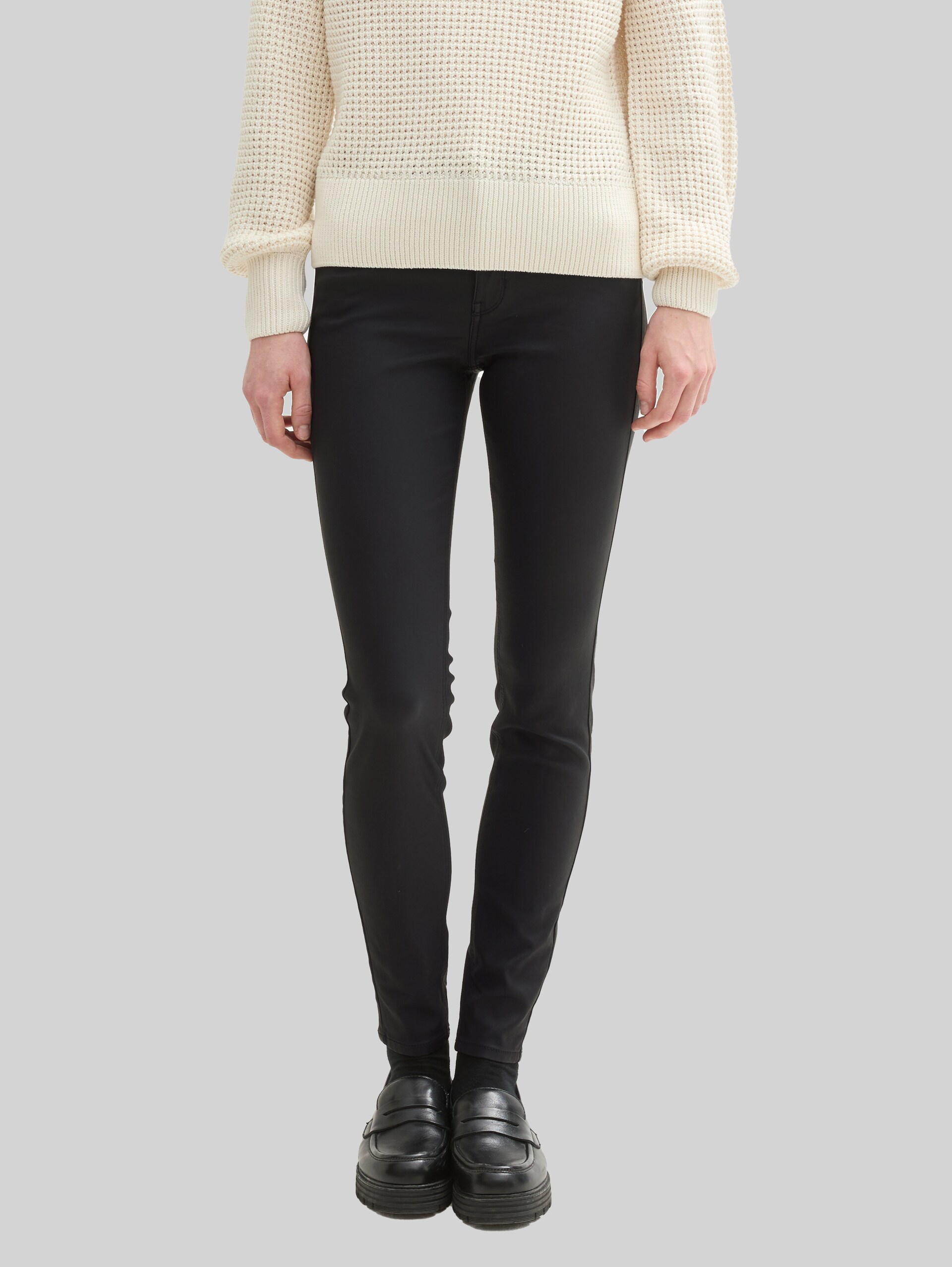 TTNELA extra skinny jeans - coated black denim - Neckline model front view
