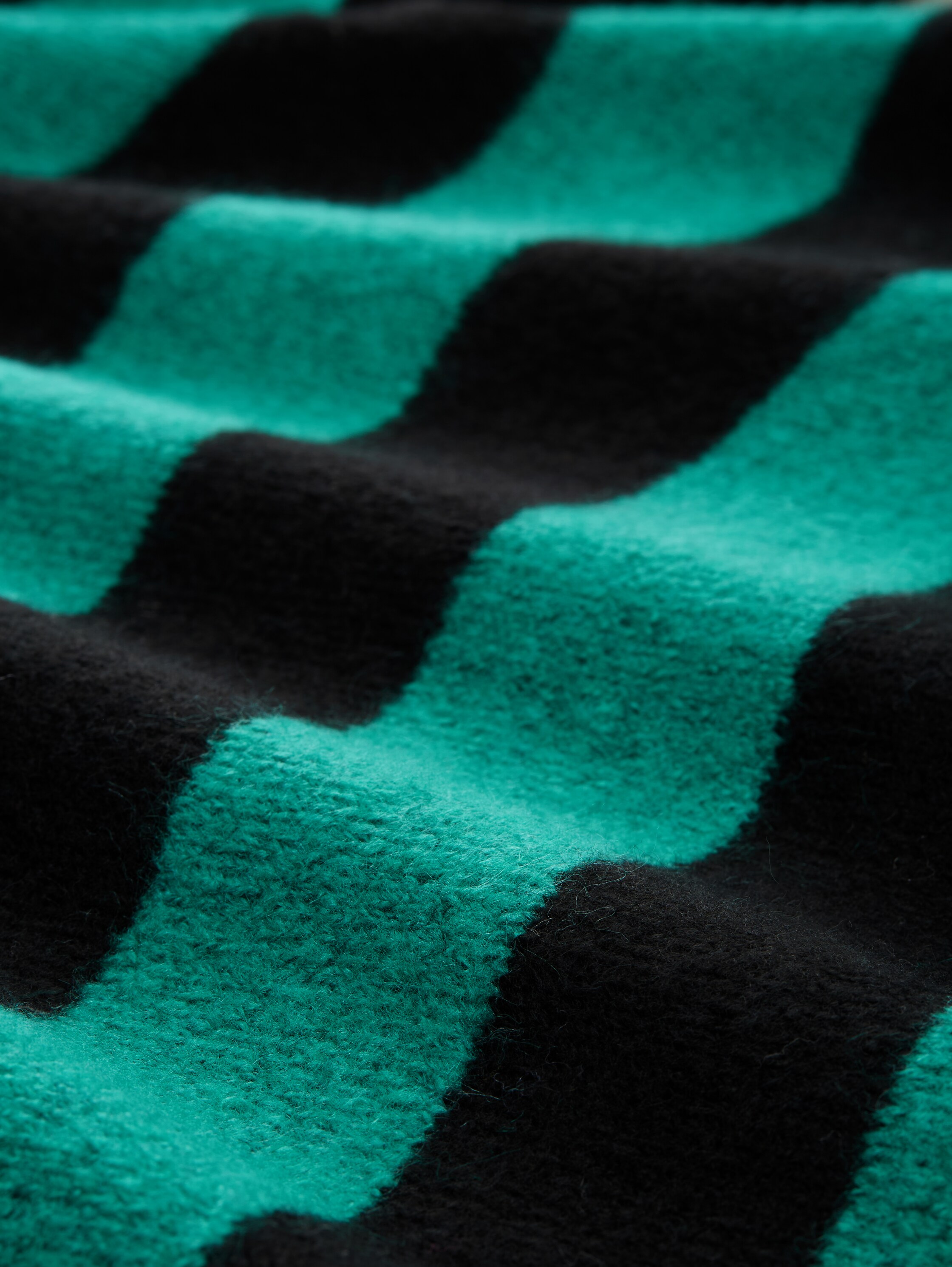 Gestreifter Strick Pullover - green_black_stripe_1 - 