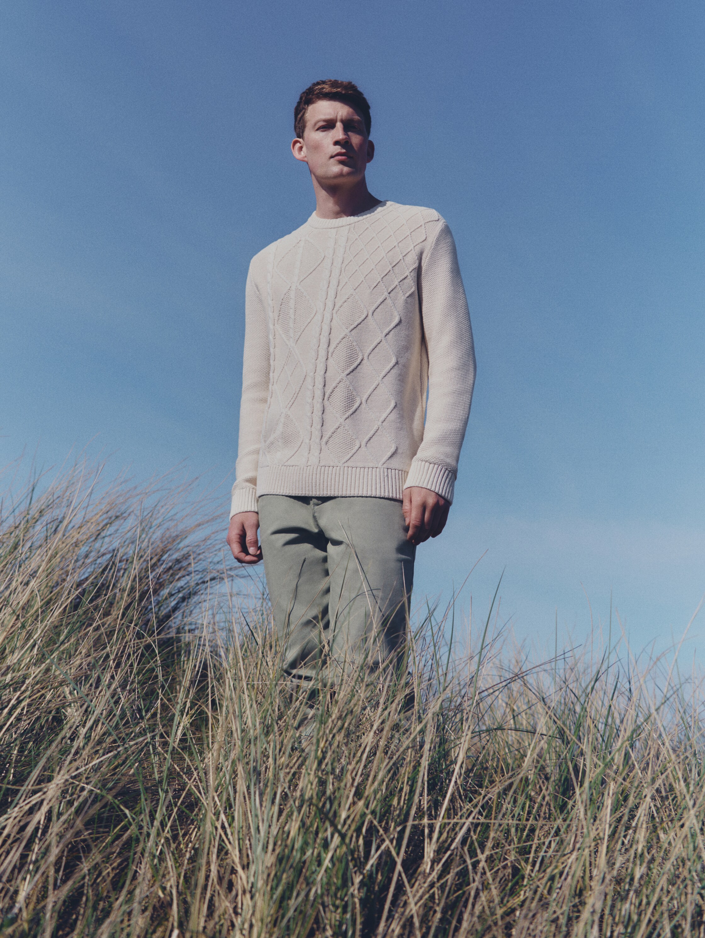 Gebreide trui met kabelpatroon - smooth_light_sand - 
