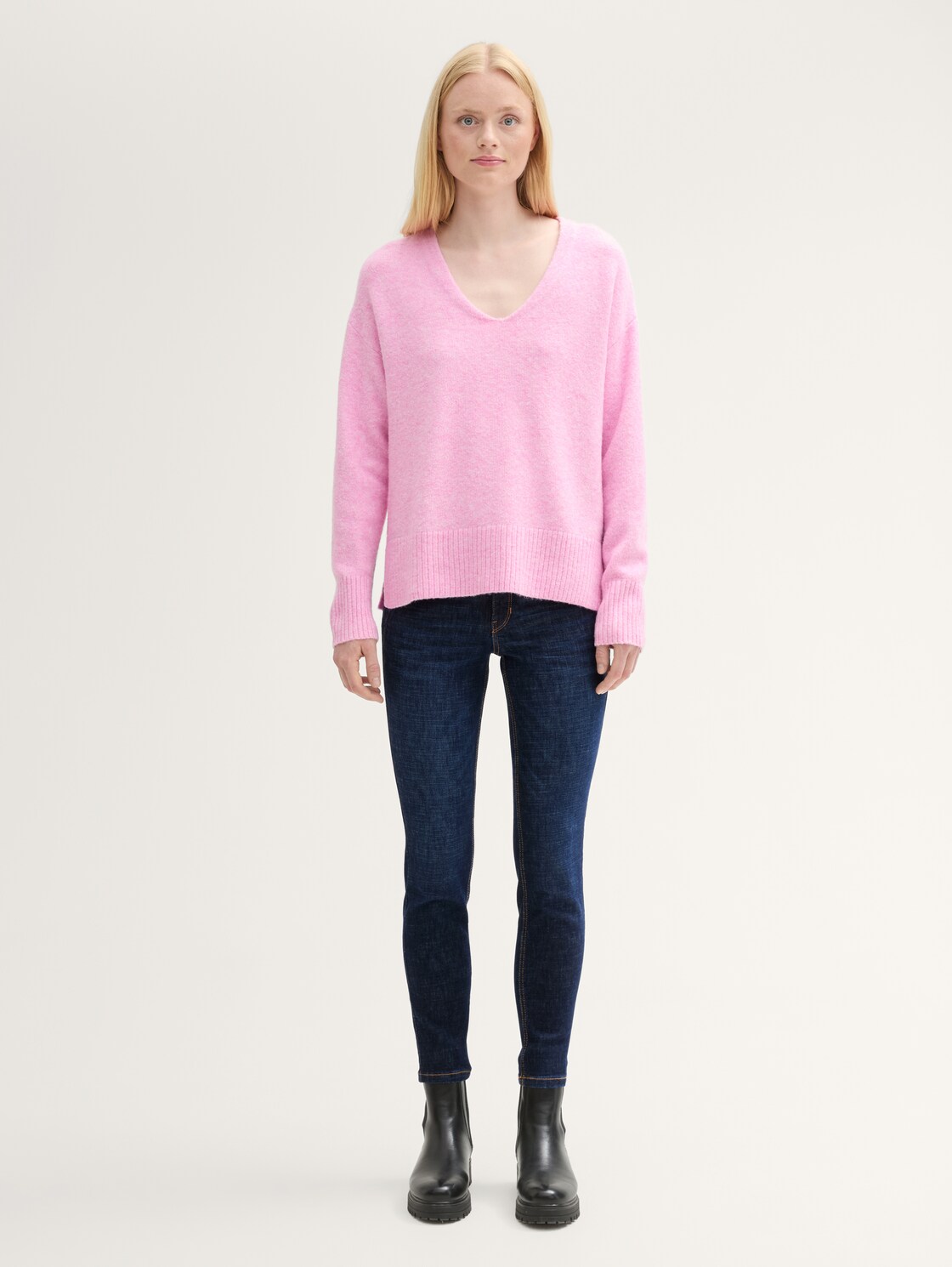 TTJONA EXTRA SKINNY Jeans - Used Dark Stone Blue Denim - Model-Vorderansicht