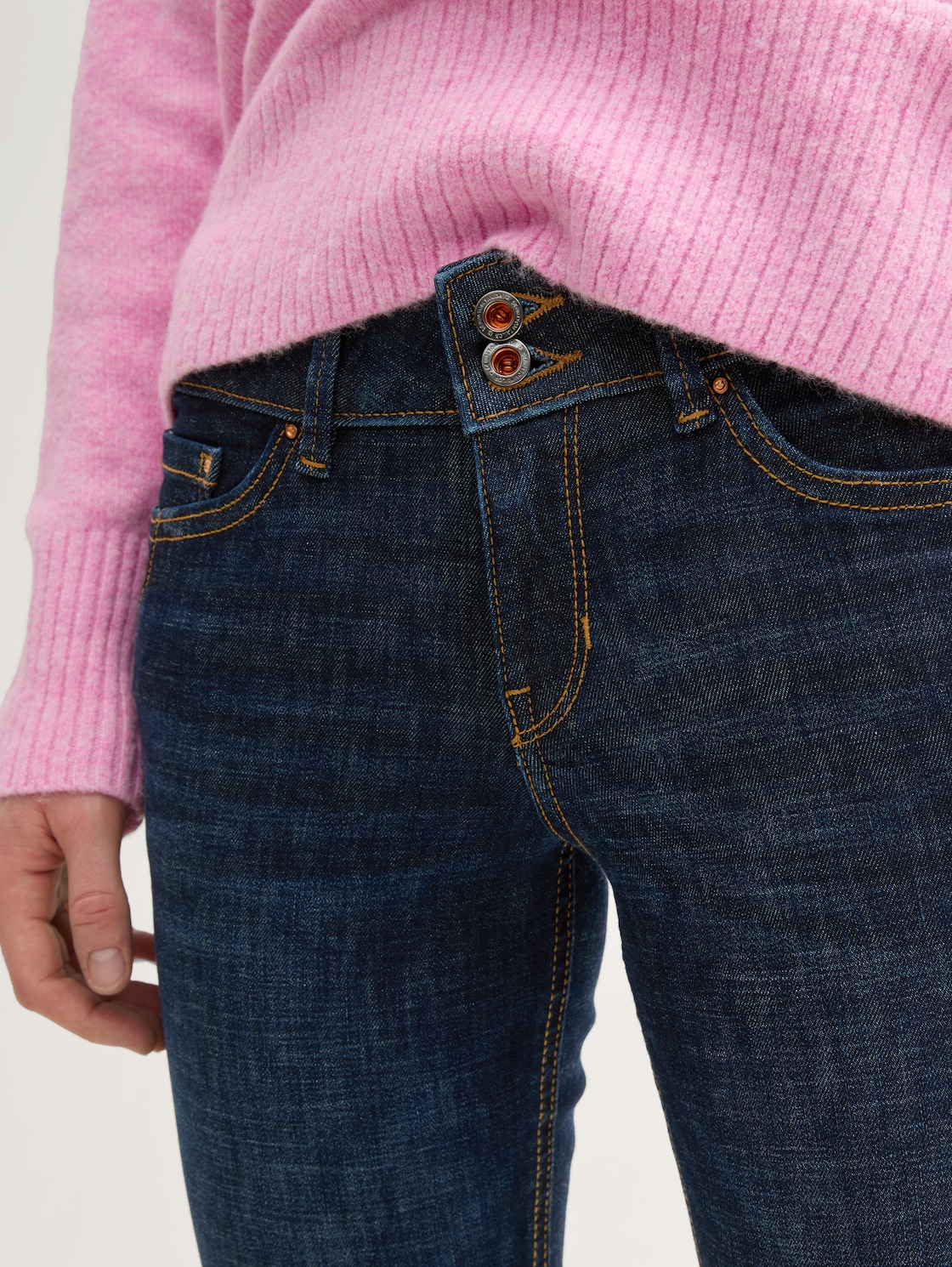TTJONA EXTRA SKINNY Jeans - Used Dark Stone Blue Denim - Detail-Model-Ansicht