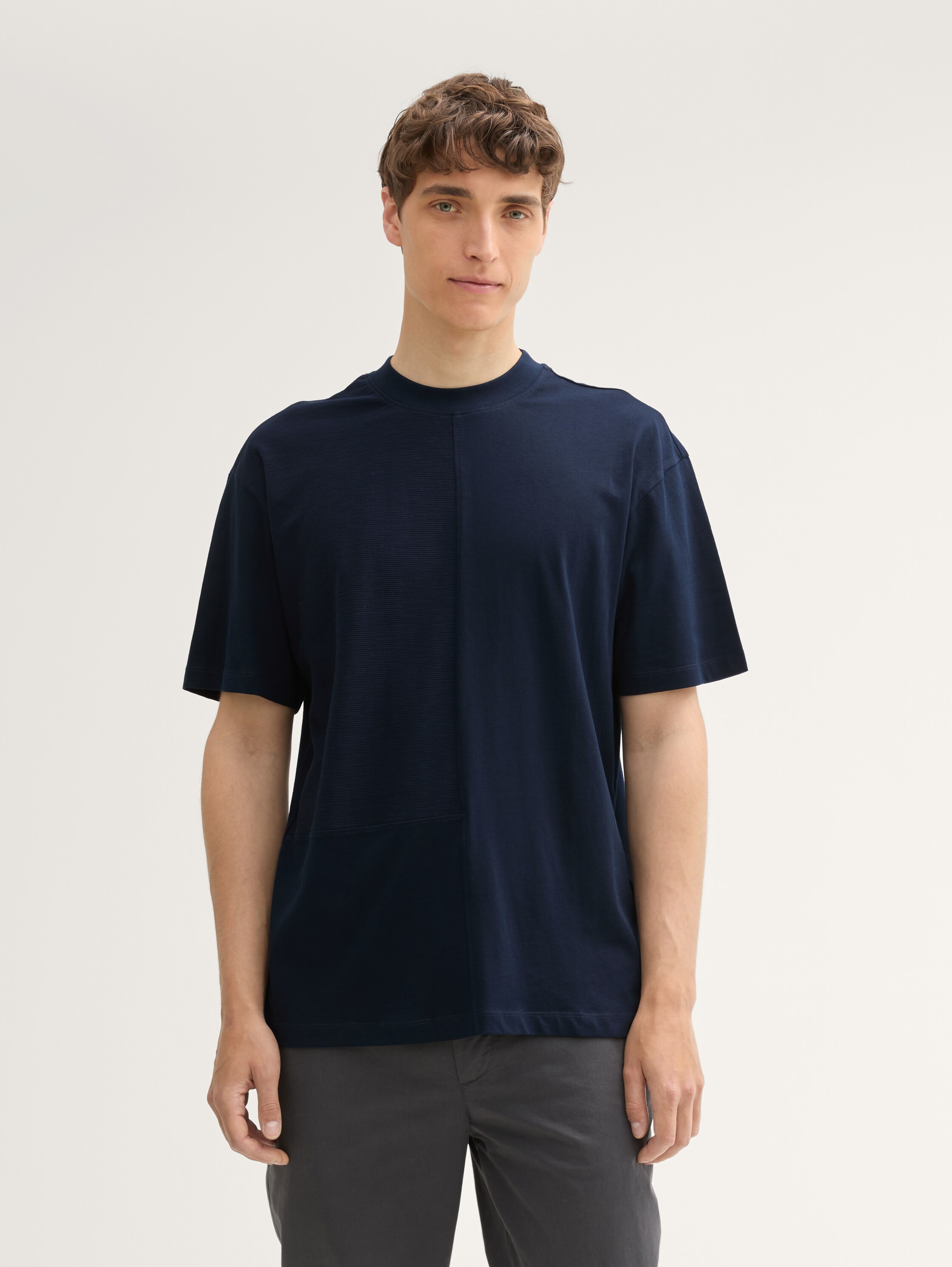 Relaxed T-Shirt mit Struktur - 1